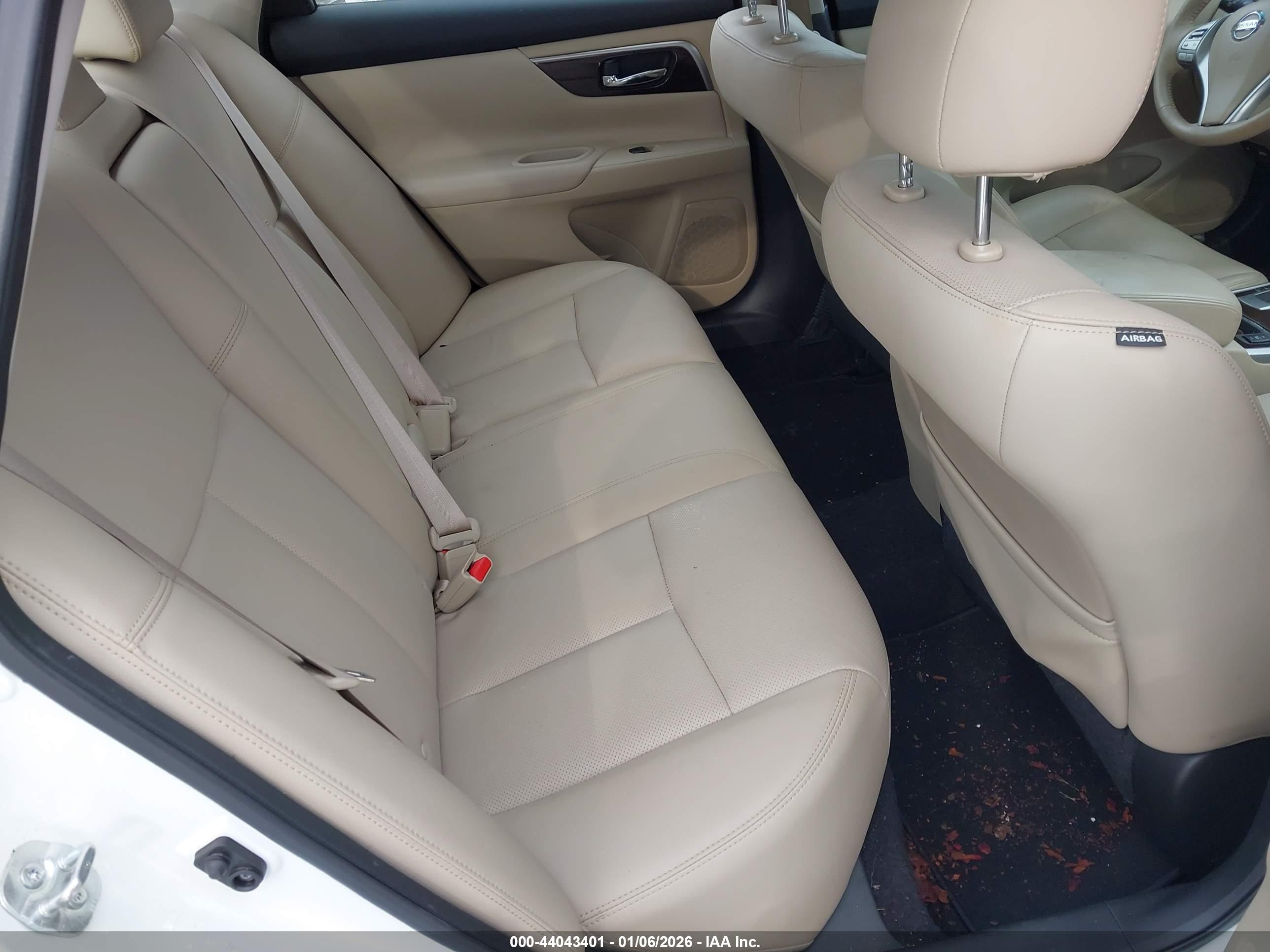 NISSAN ALTIMA image 8
