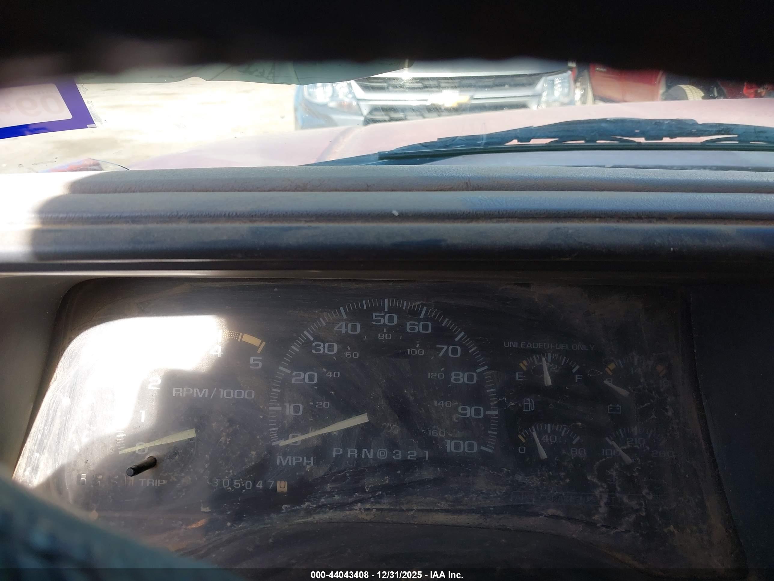 CHEVROLET GMT-400 image 7
