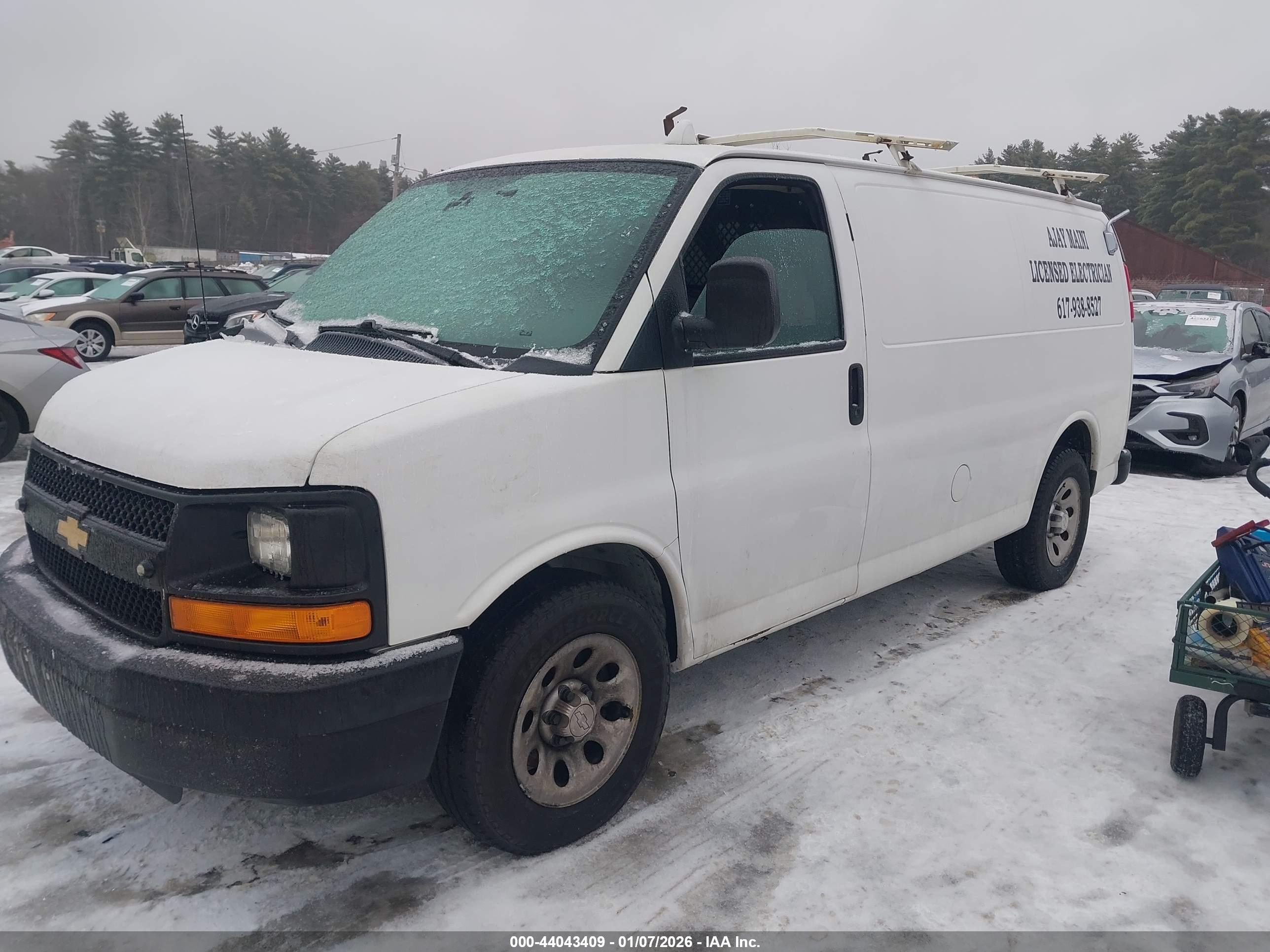 CHEVROLET EXPRESS image 6