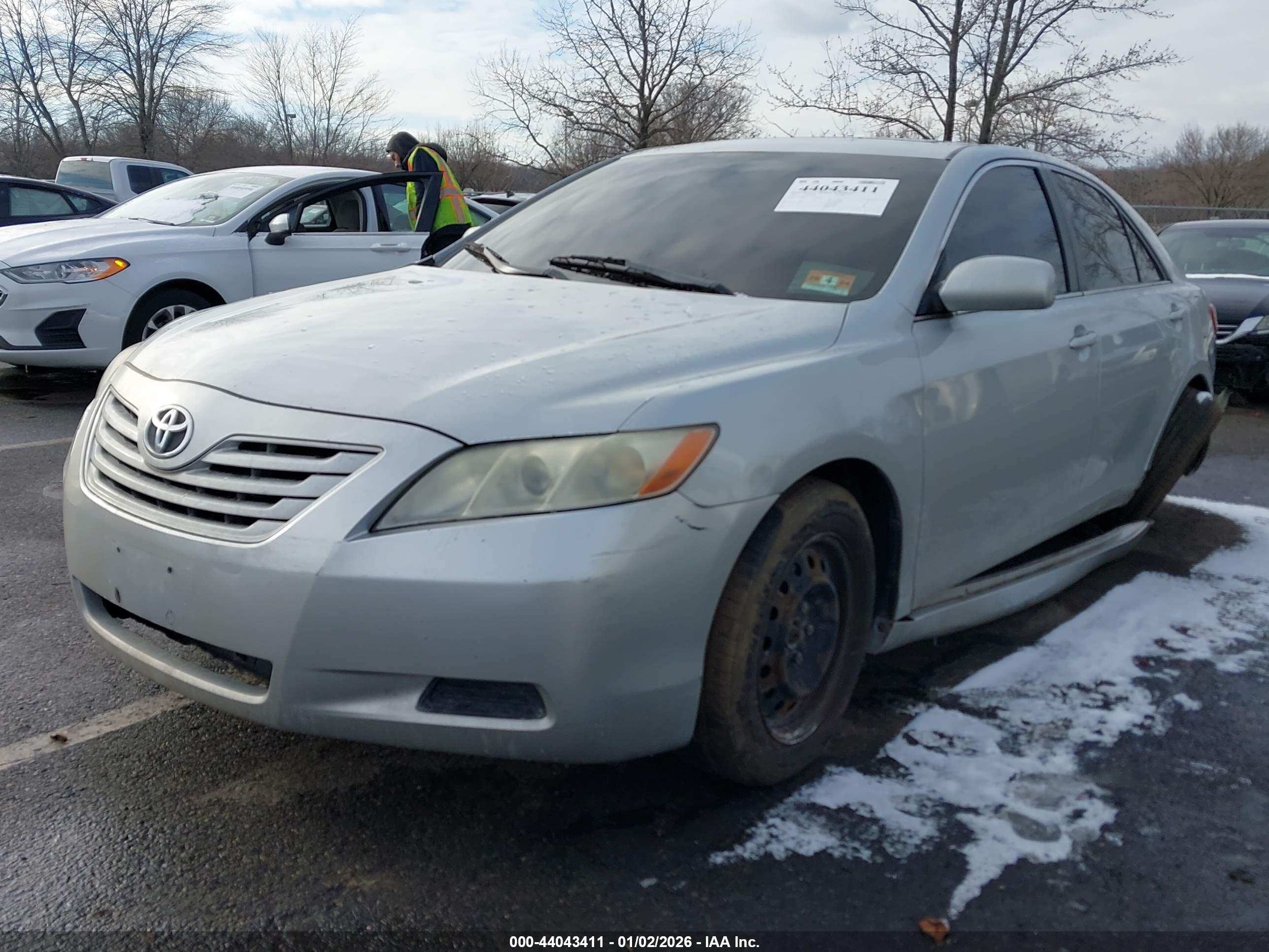 TOYOTA CAMRY image 2