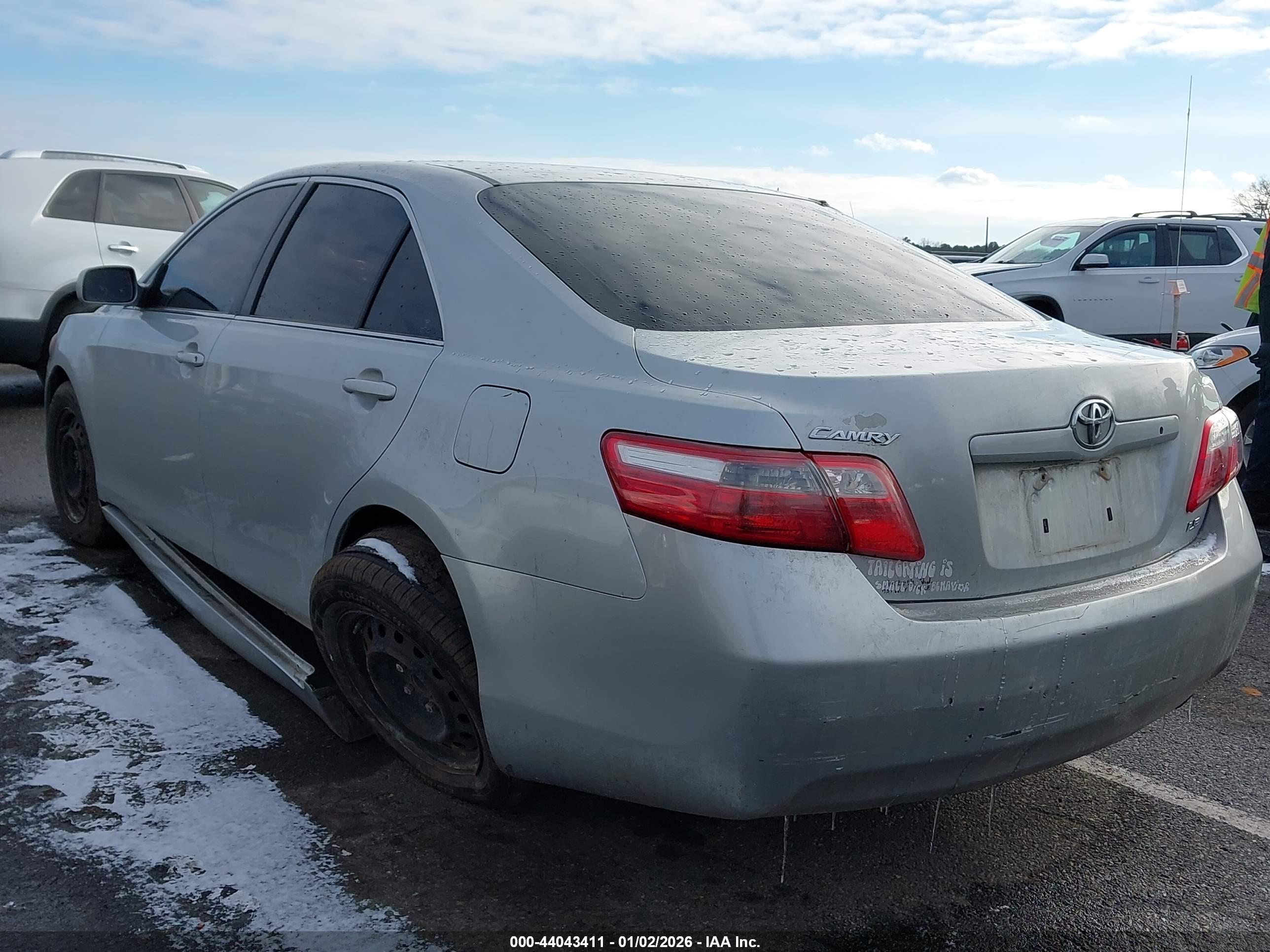TOYOTA CAMRY image 3