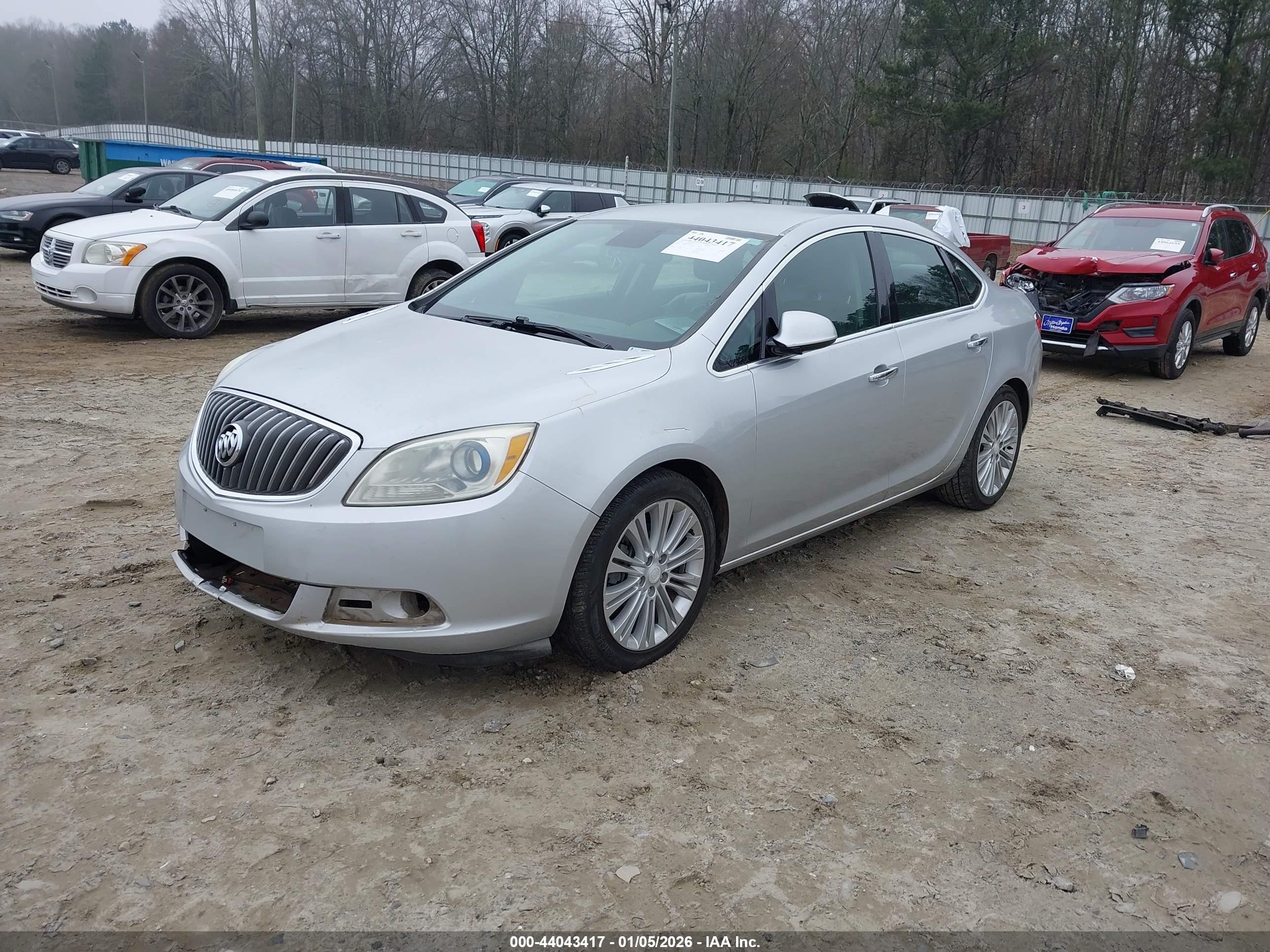 BUICK VERANO image 2