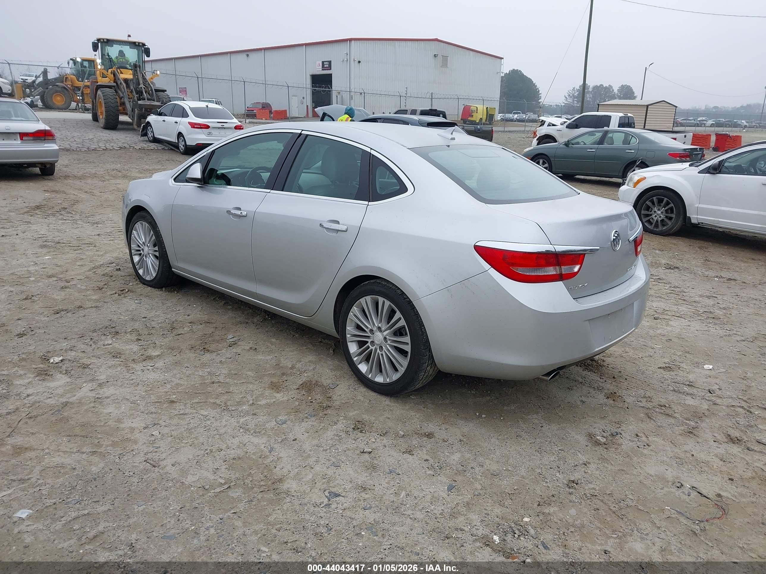 BUICK VERANO image 3