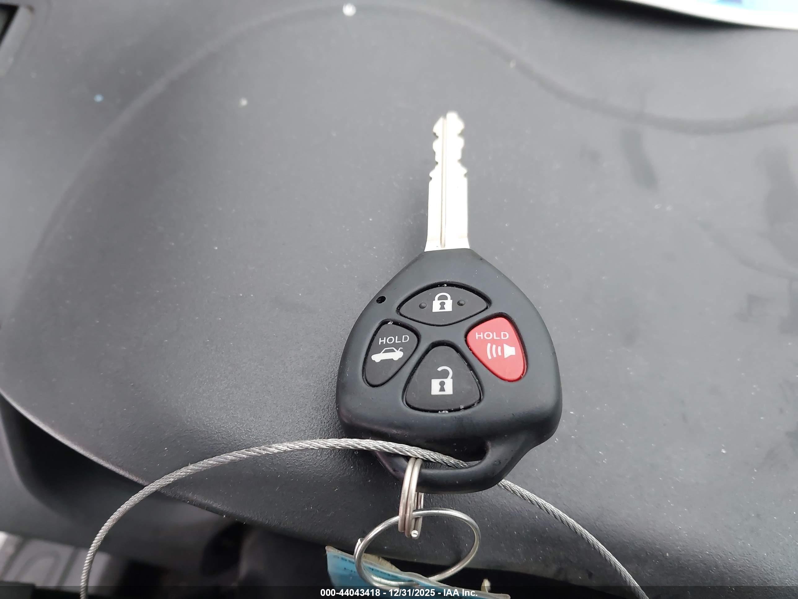 TOYOTA COROLLA image 11