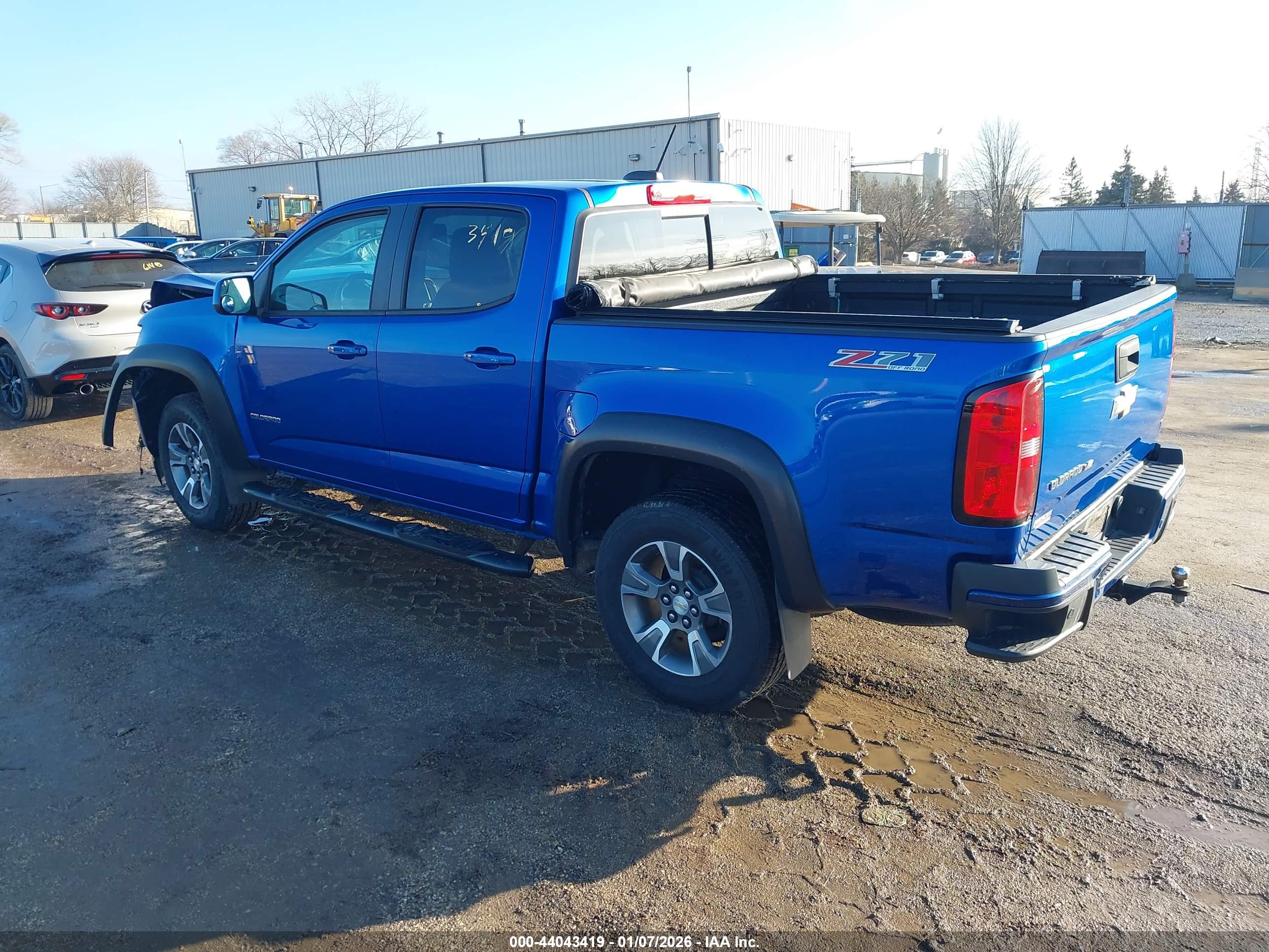 CHEVROLET COLORADO image 3