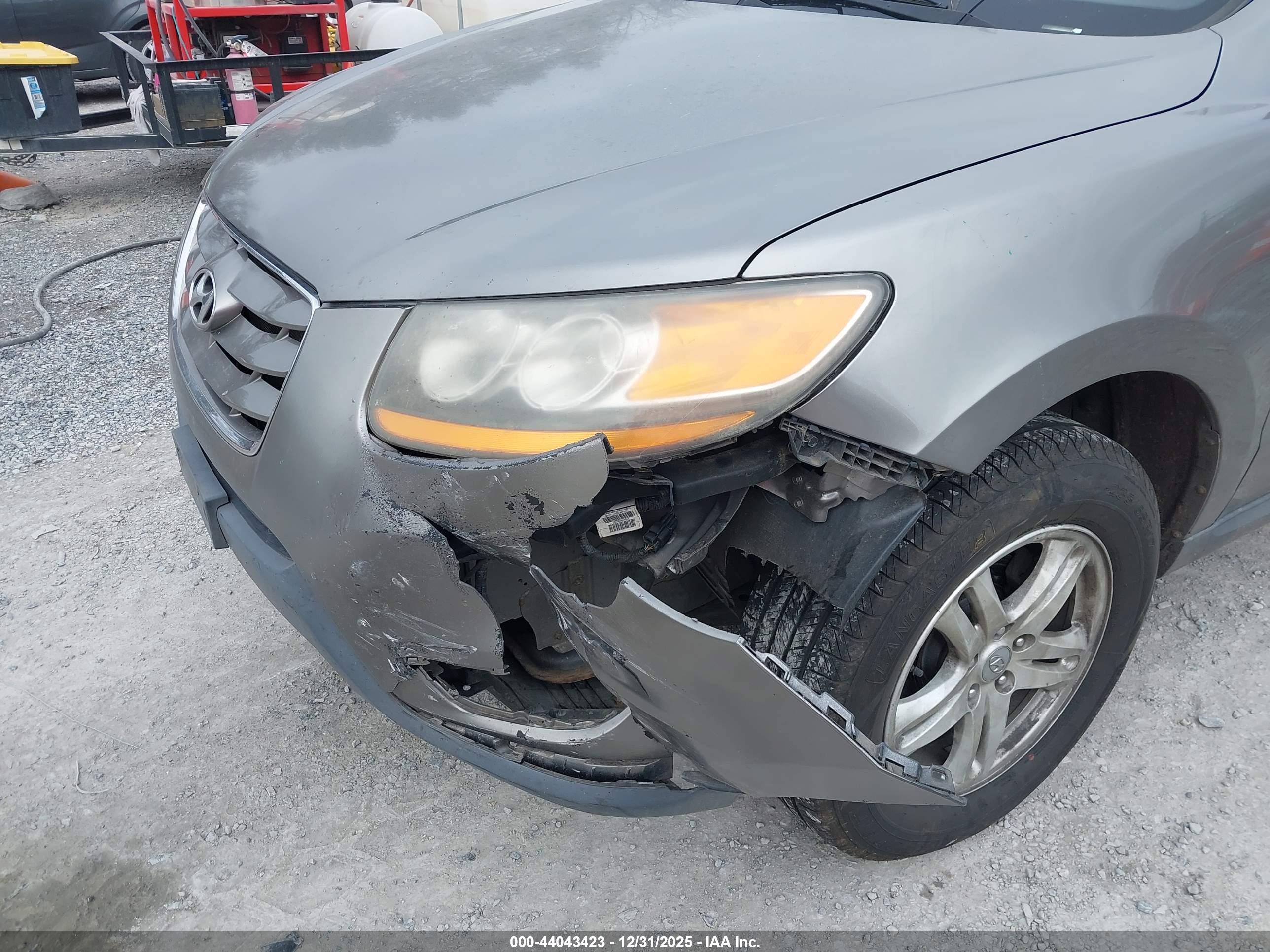 HYUNDAI SANTA image 6