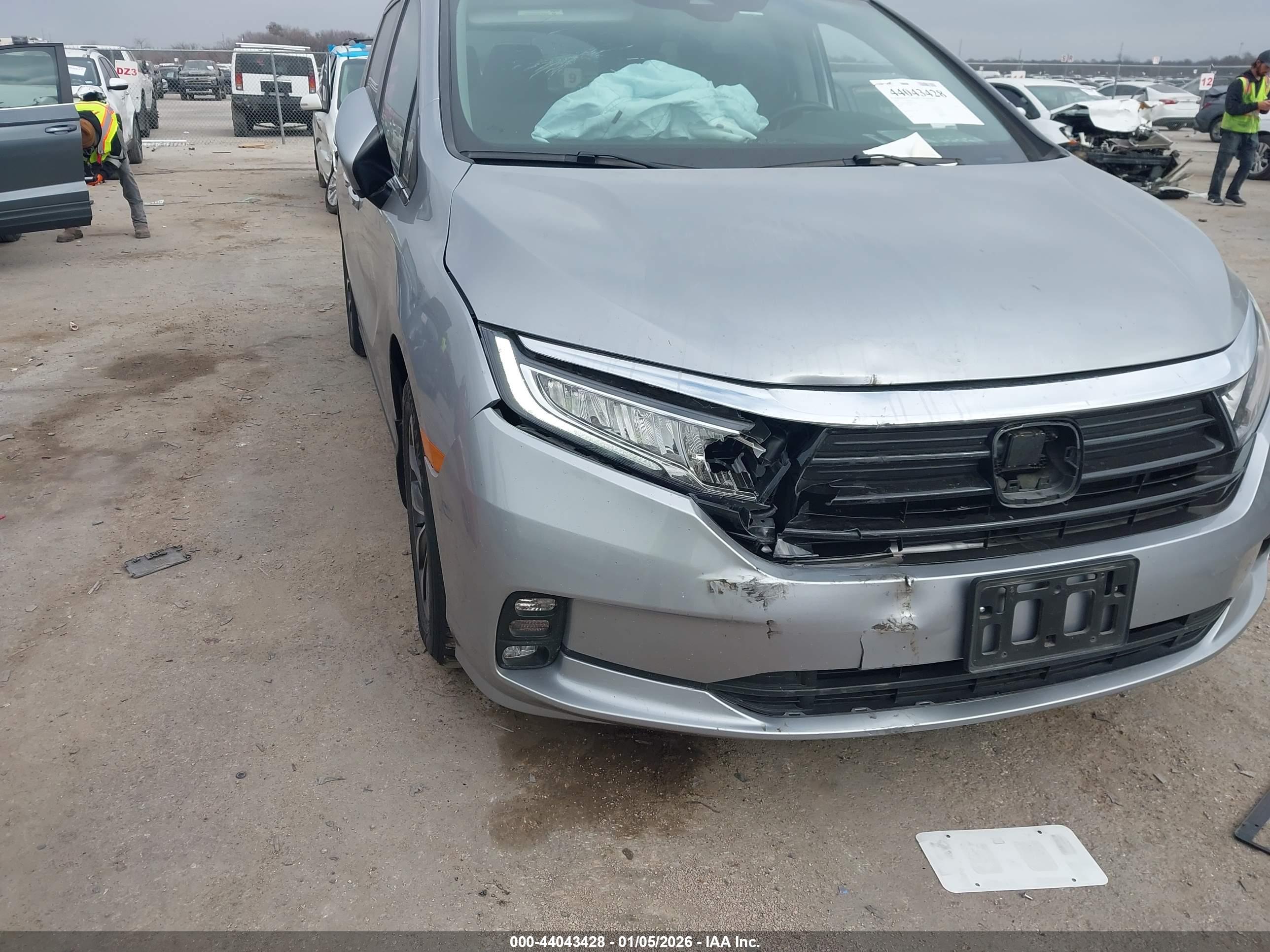HONDA ODYSSEY image 6