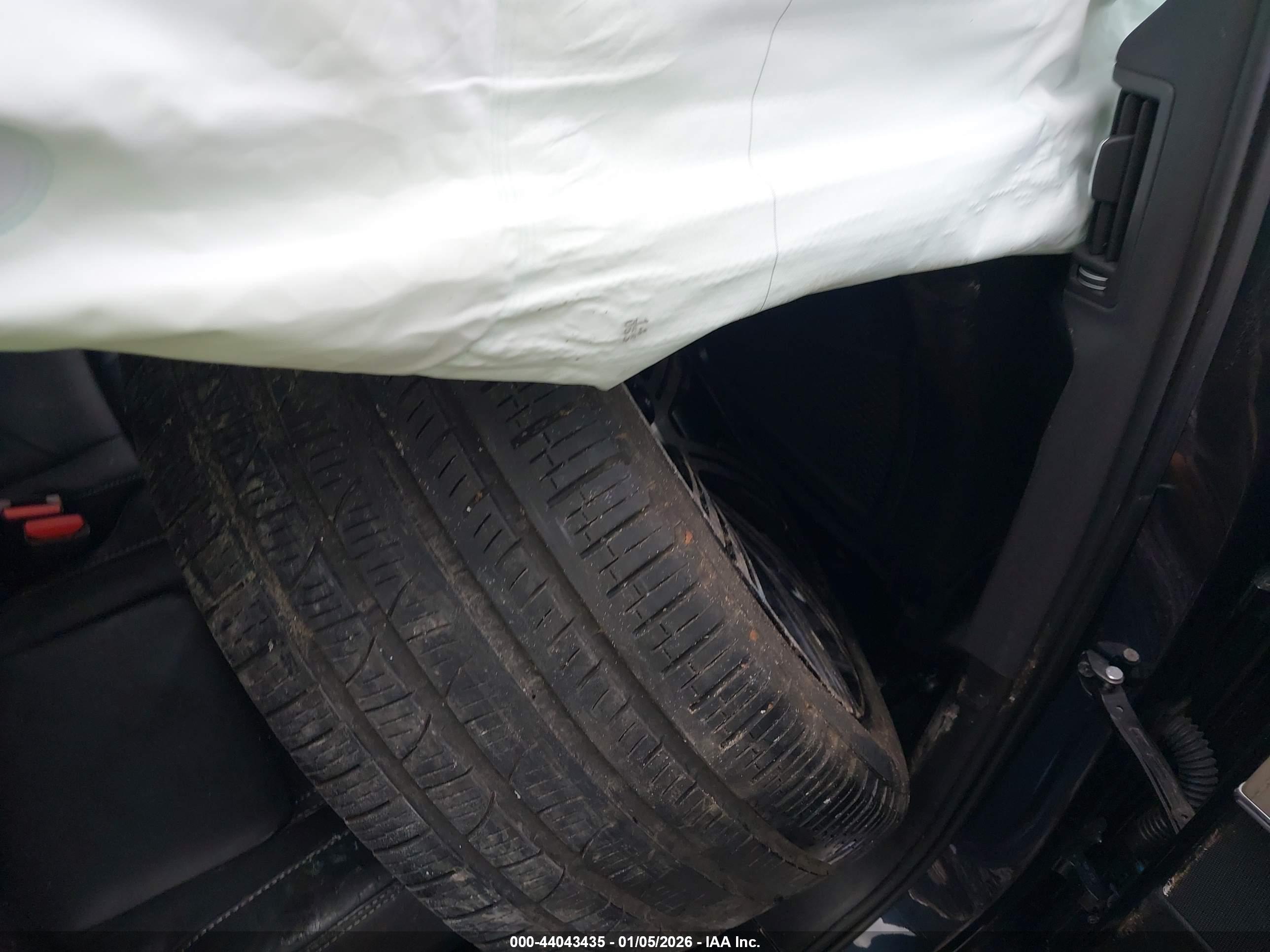 VOLVO XC90 image 8