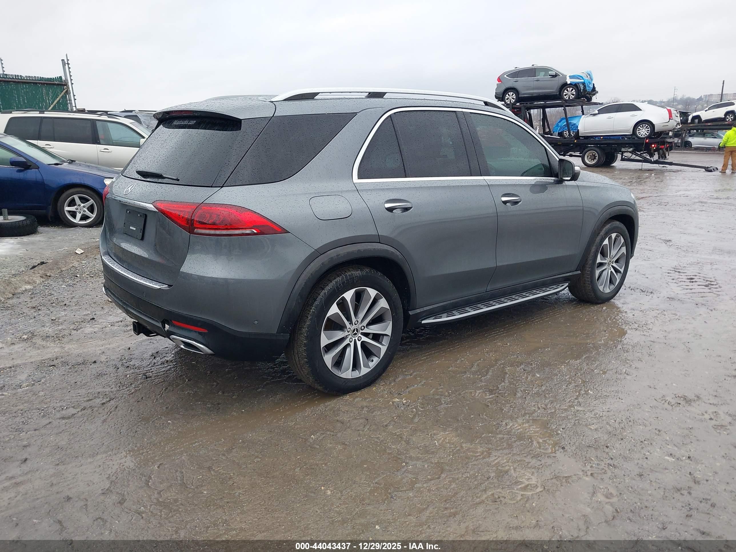 MERCEDES-BENZ GLE image 4