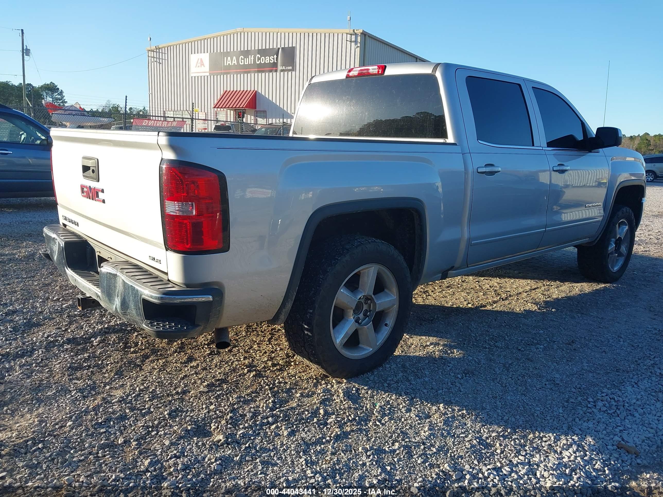 GMC SIERRA image 4