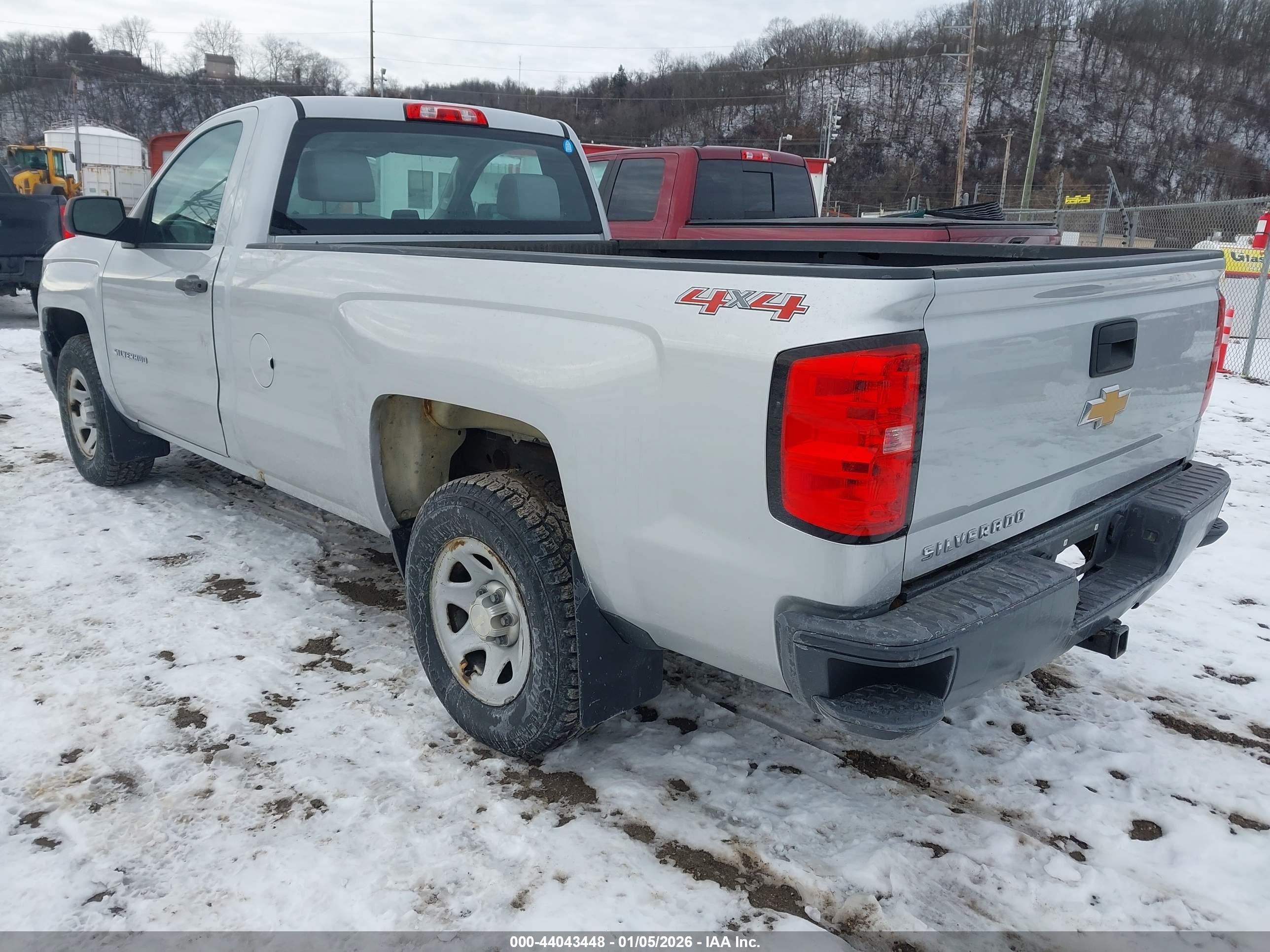 CHEVROLET SILVERADO image 3