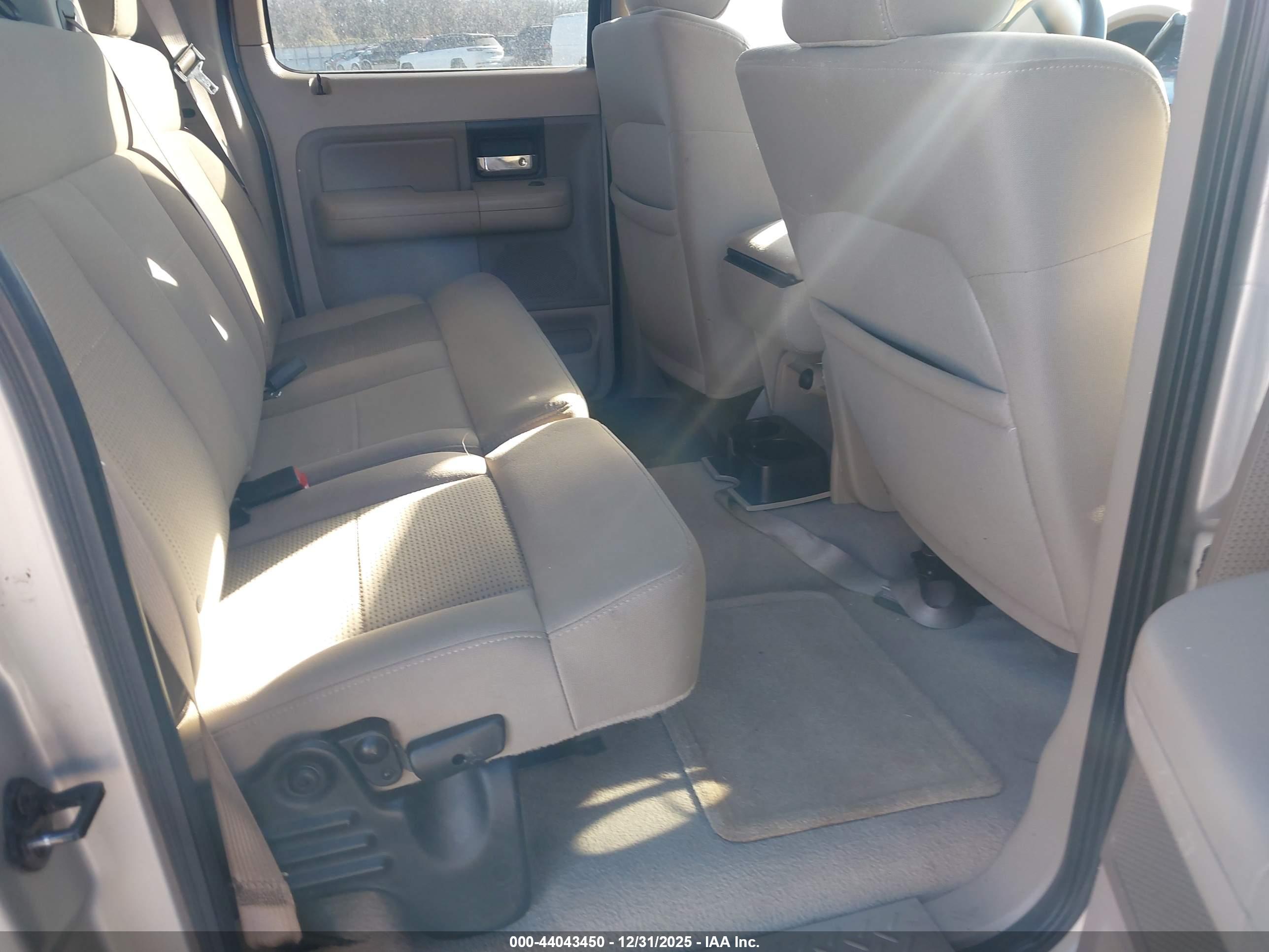 FORD F-150 image 8