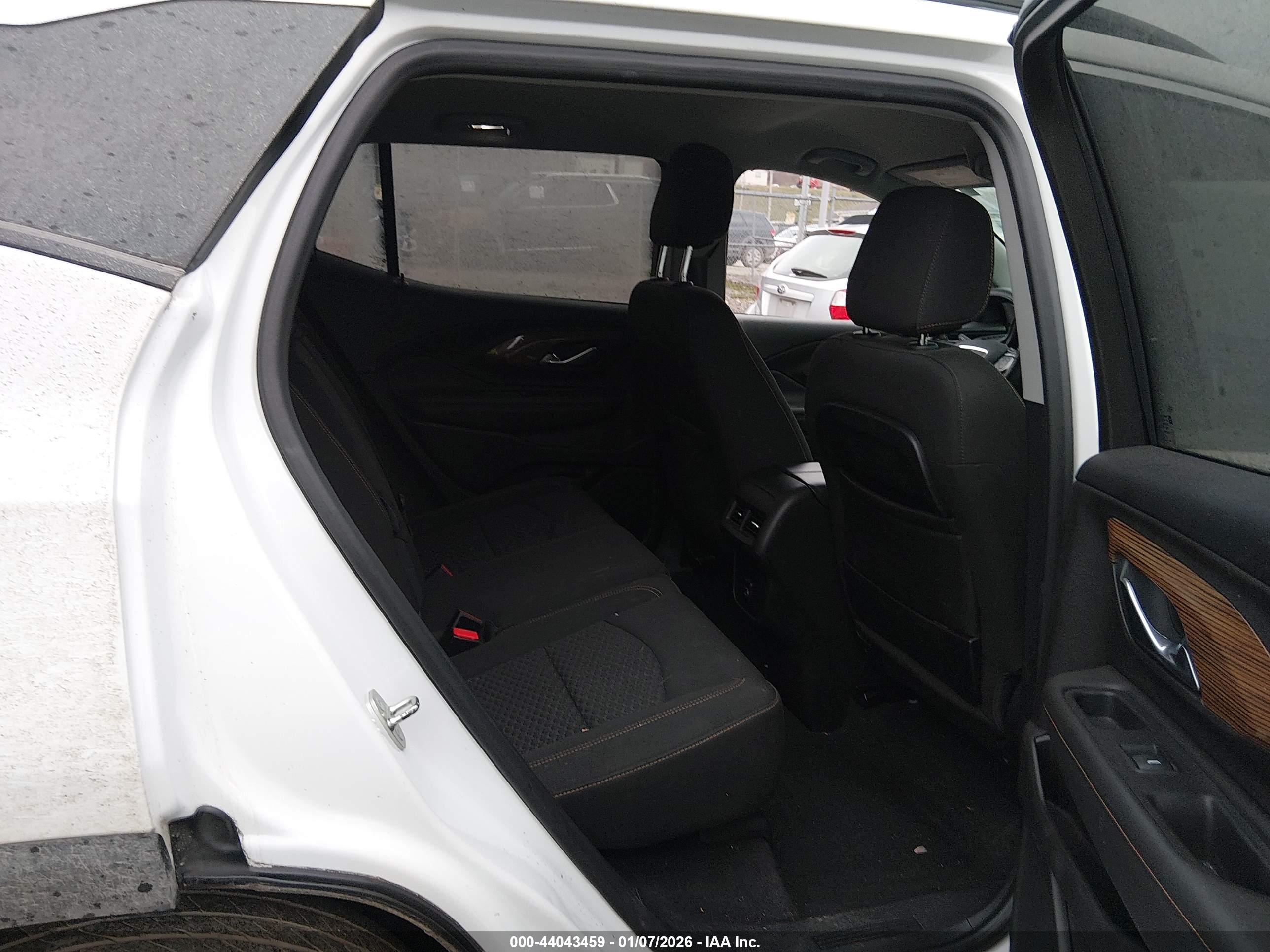 GMC TERRAIN image 8