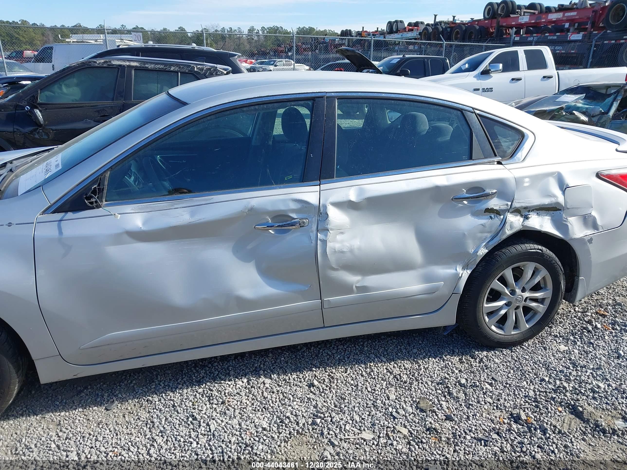 NISSAN ALTIMA image 6