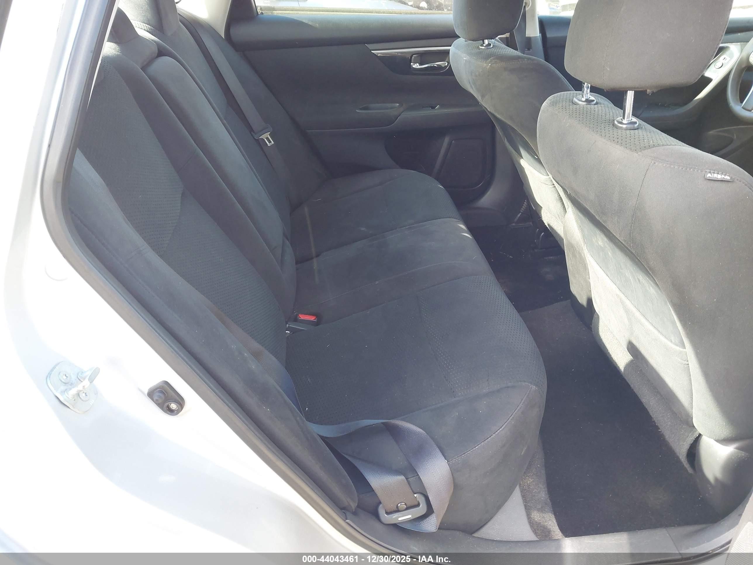 NISSAN ALTIMA image 8