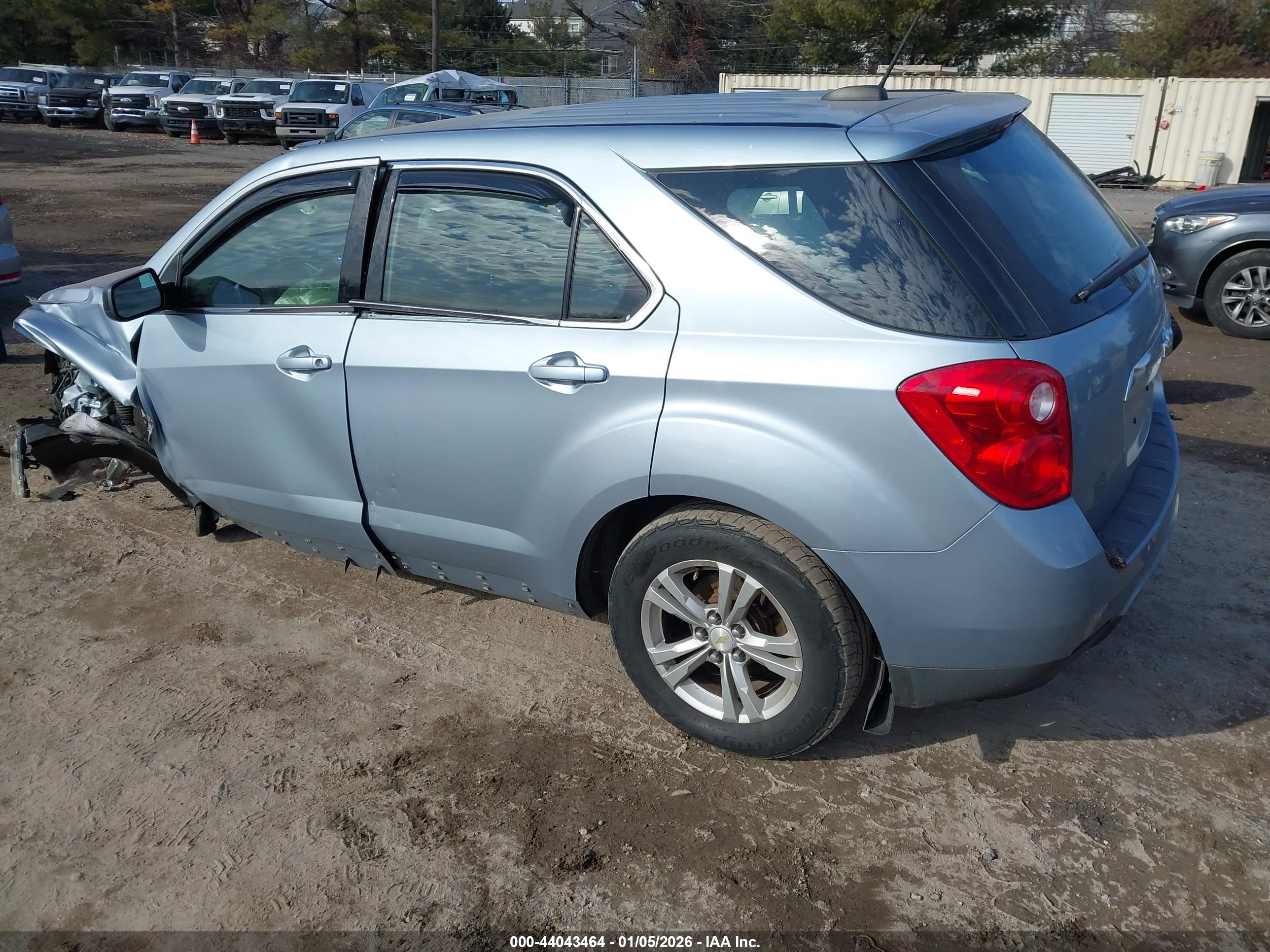 CHEVROLET EQUINOX image 3
