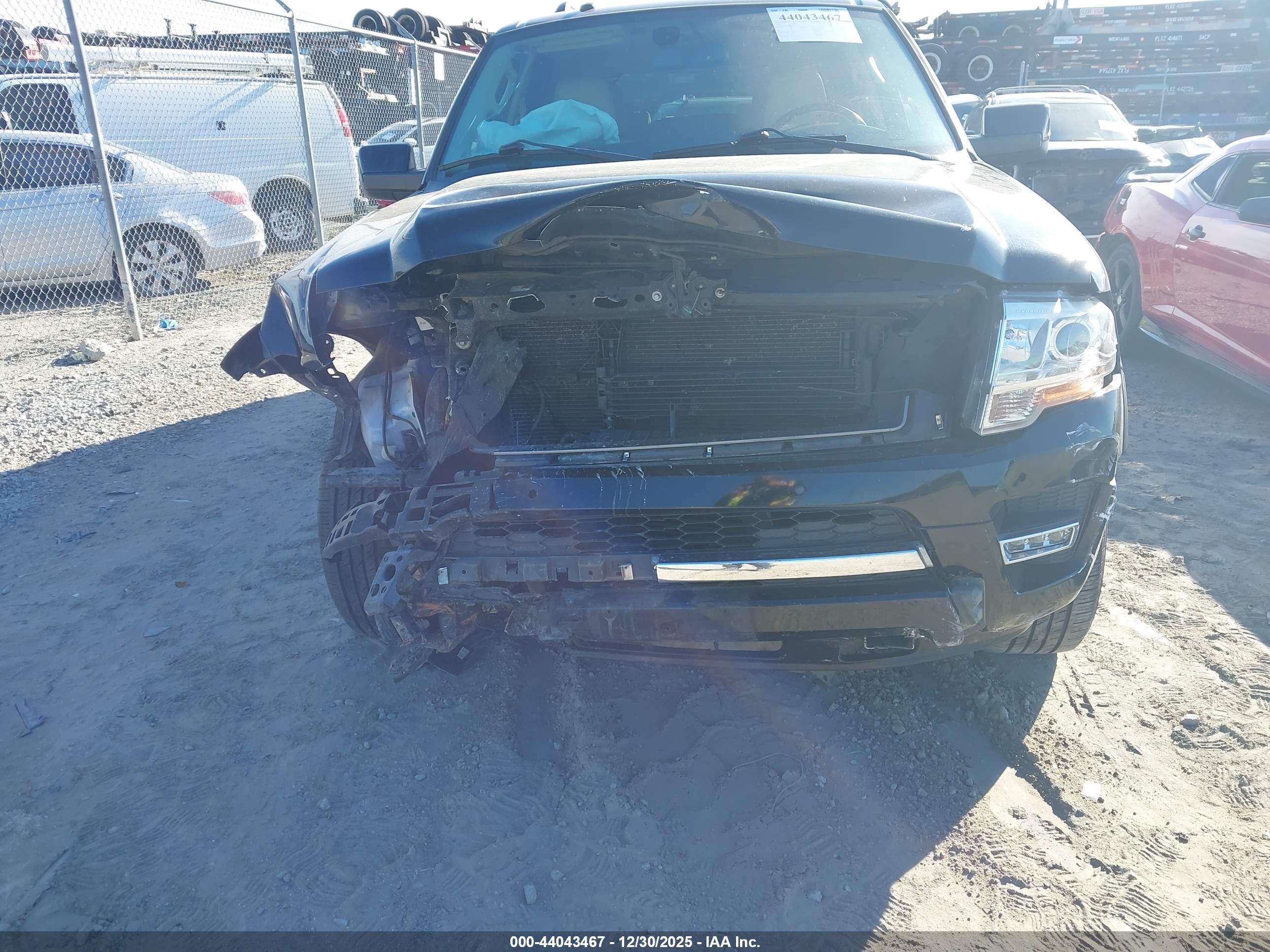 FORD EXPEDITION image 6