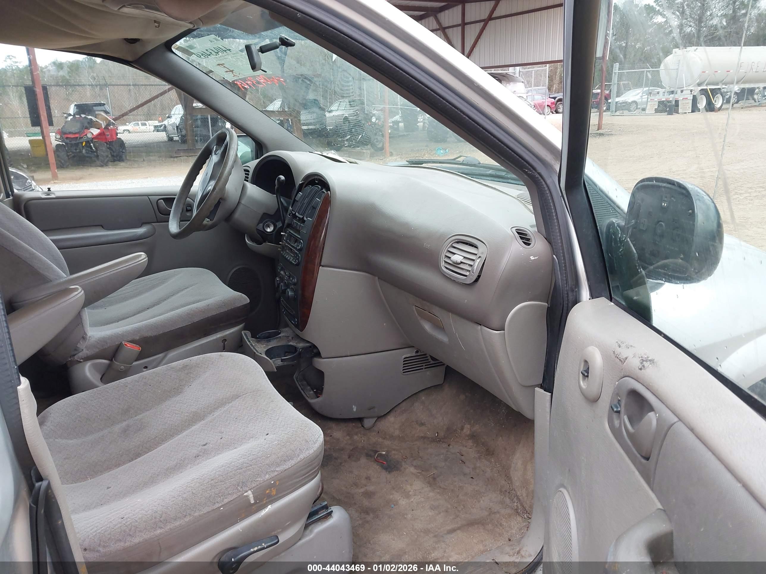 CHRYSLER TOWN image 5