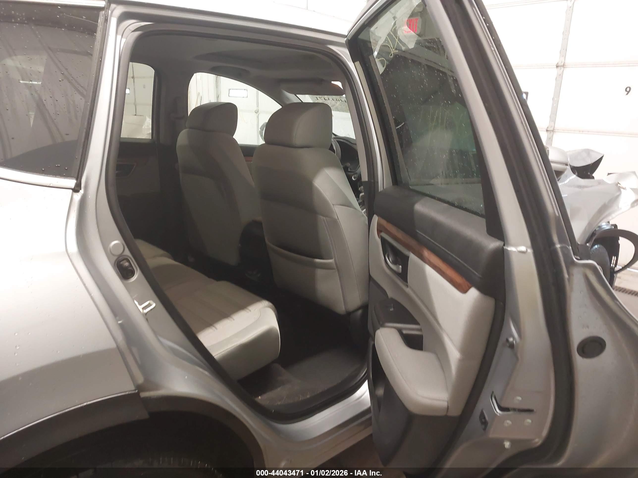 HONDA CR-V image 8
