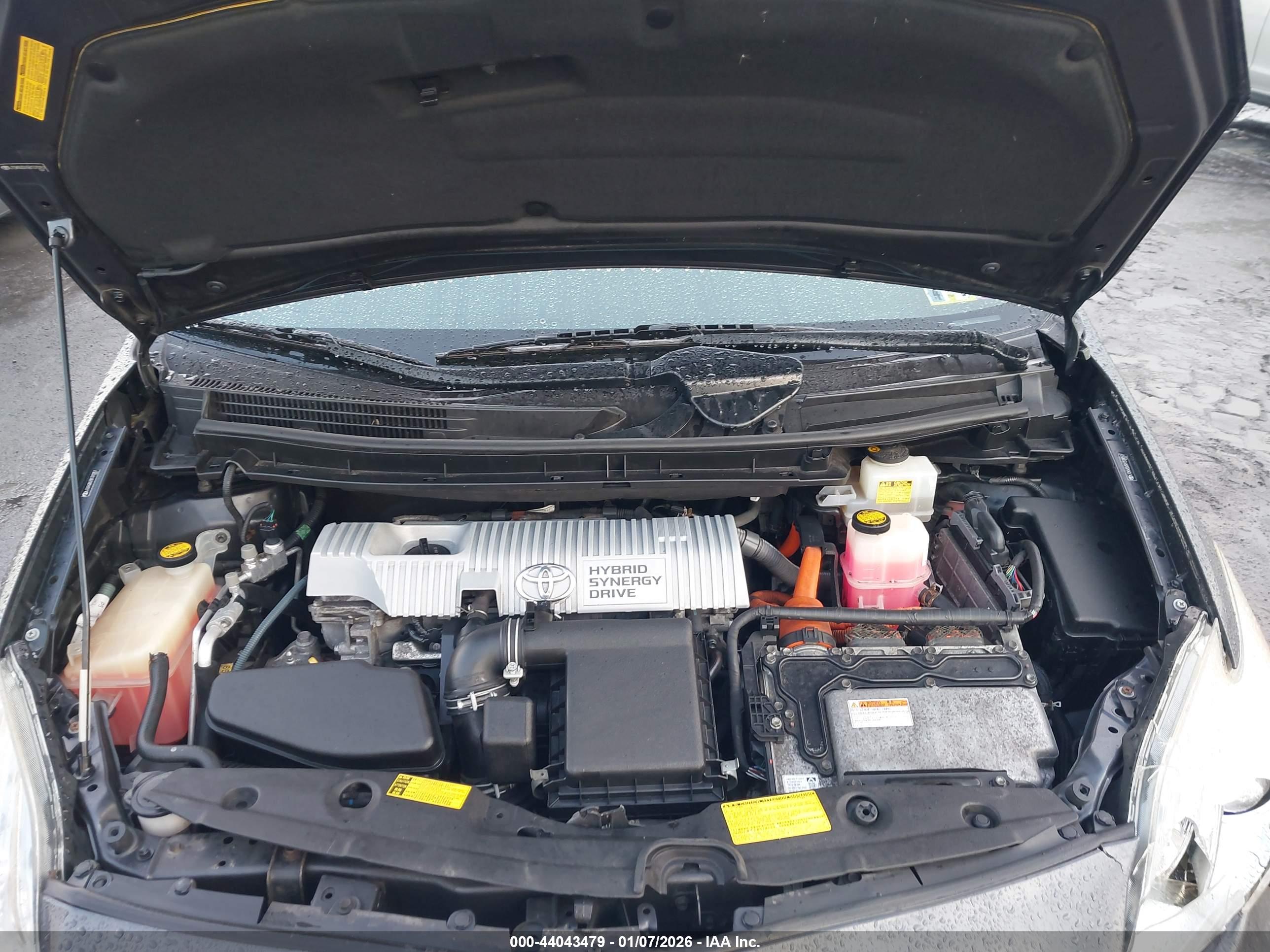 TOYOTA PRIUS image 10