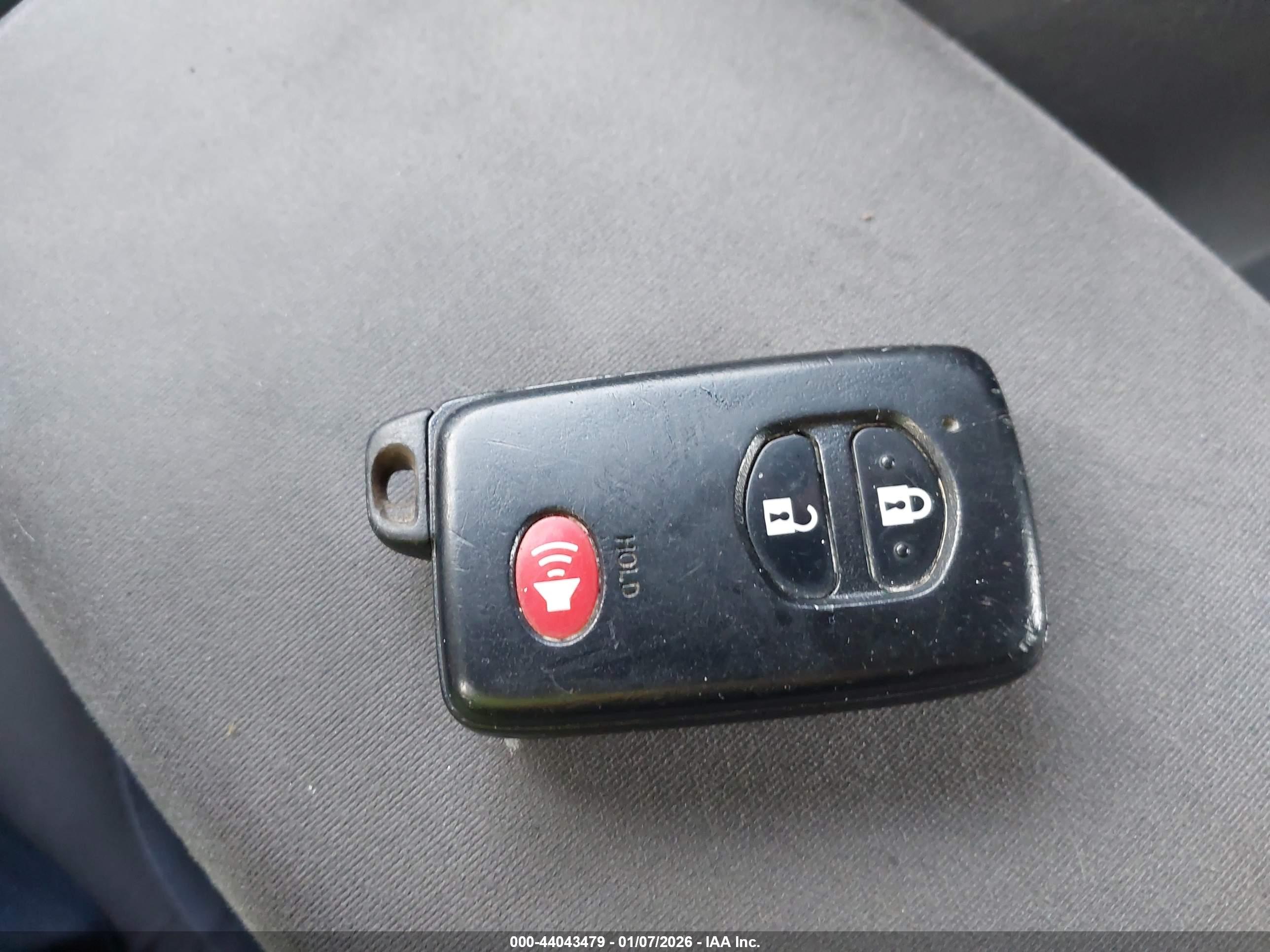 TOYOTA PRIUS image 11
