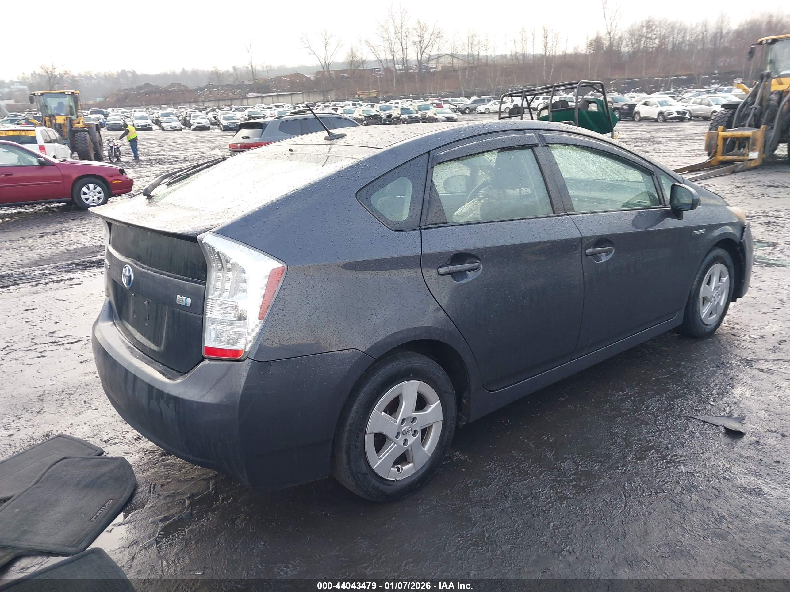 TOYOTA PRIUS image 4