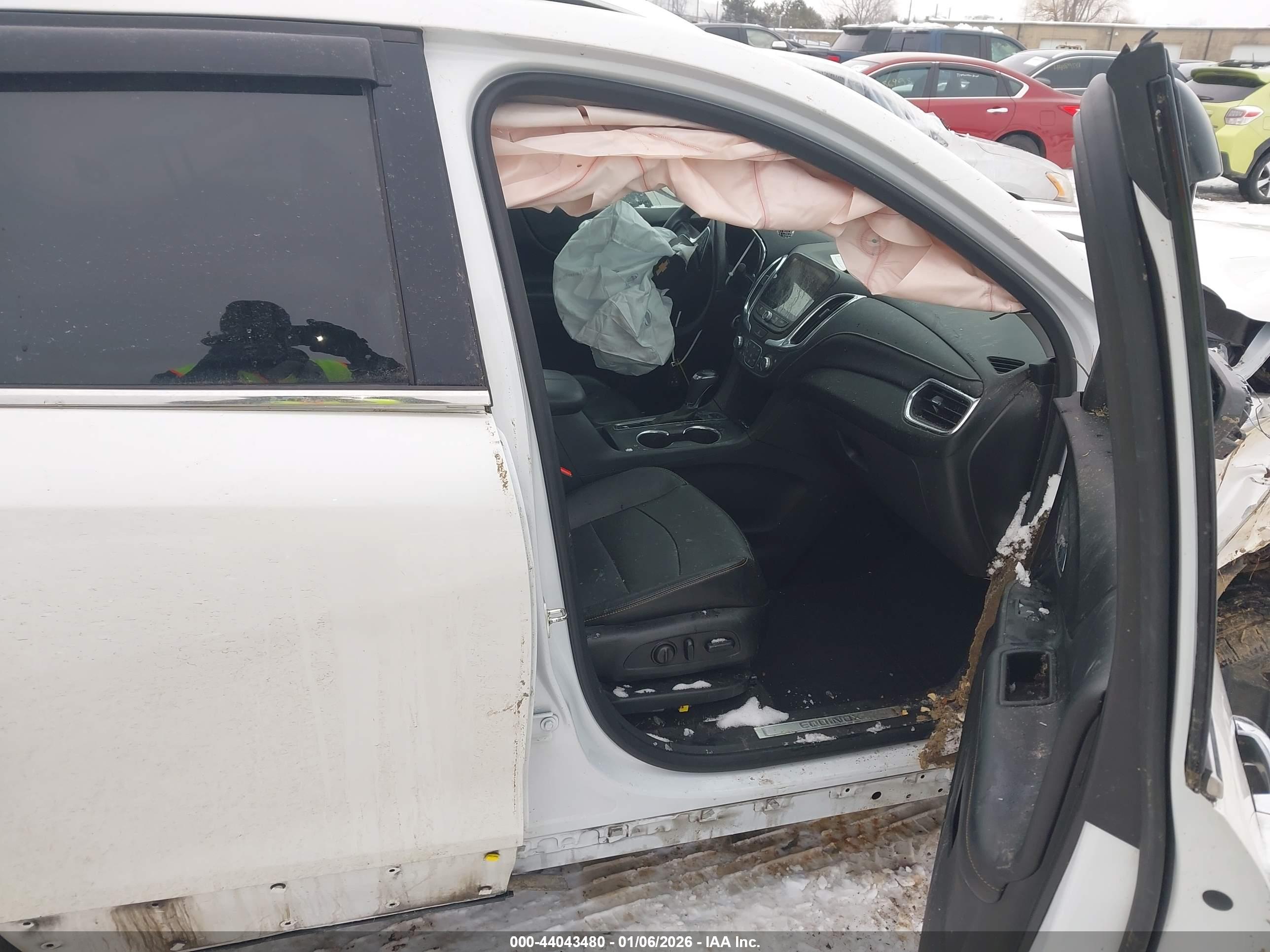 CHEVROLET EQUINOX image 5