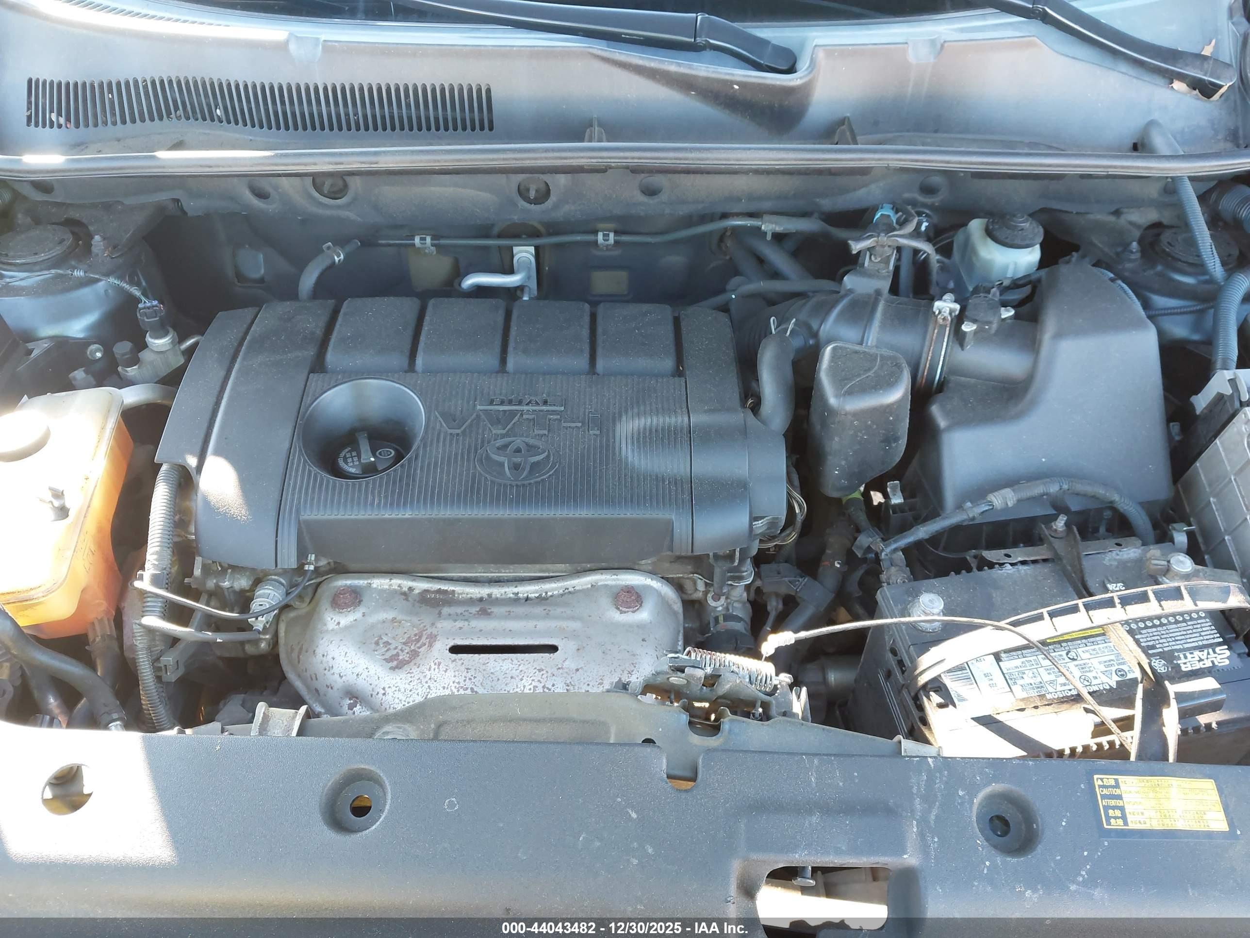 TOYOTA RAV4 image 10