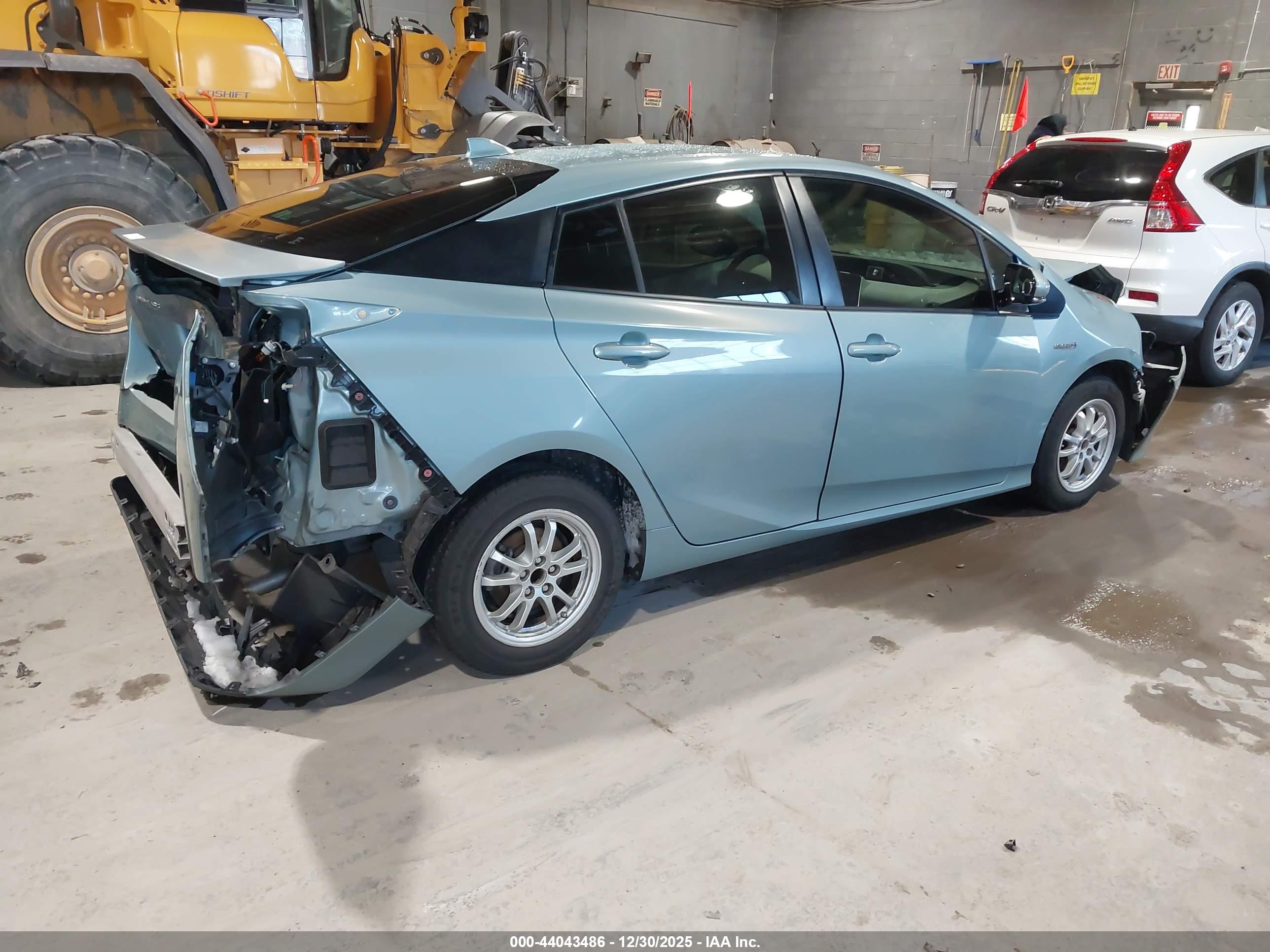 TOYOTA PRIUS image 4