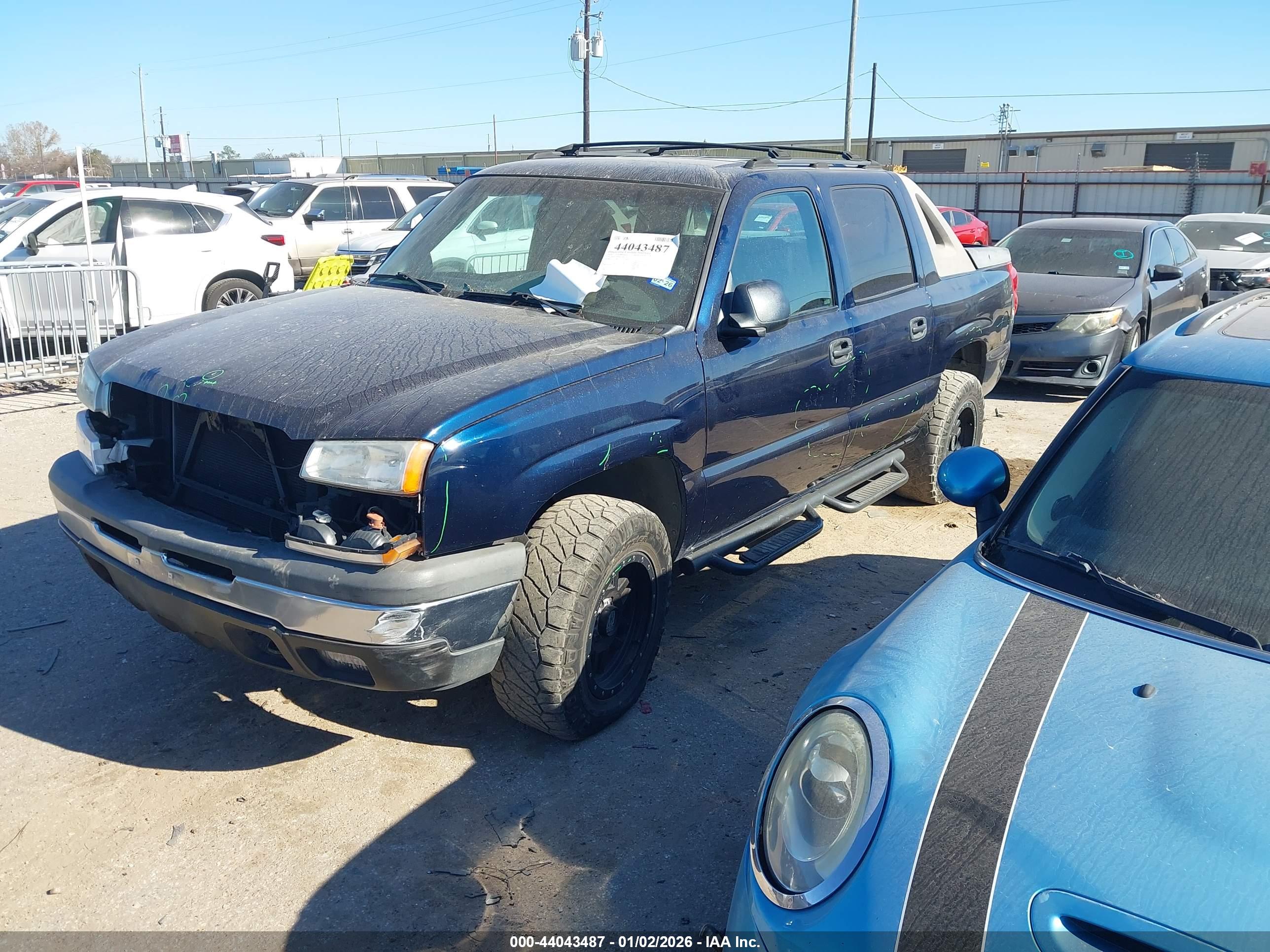 CHEVROLET AVALANCHE image 2