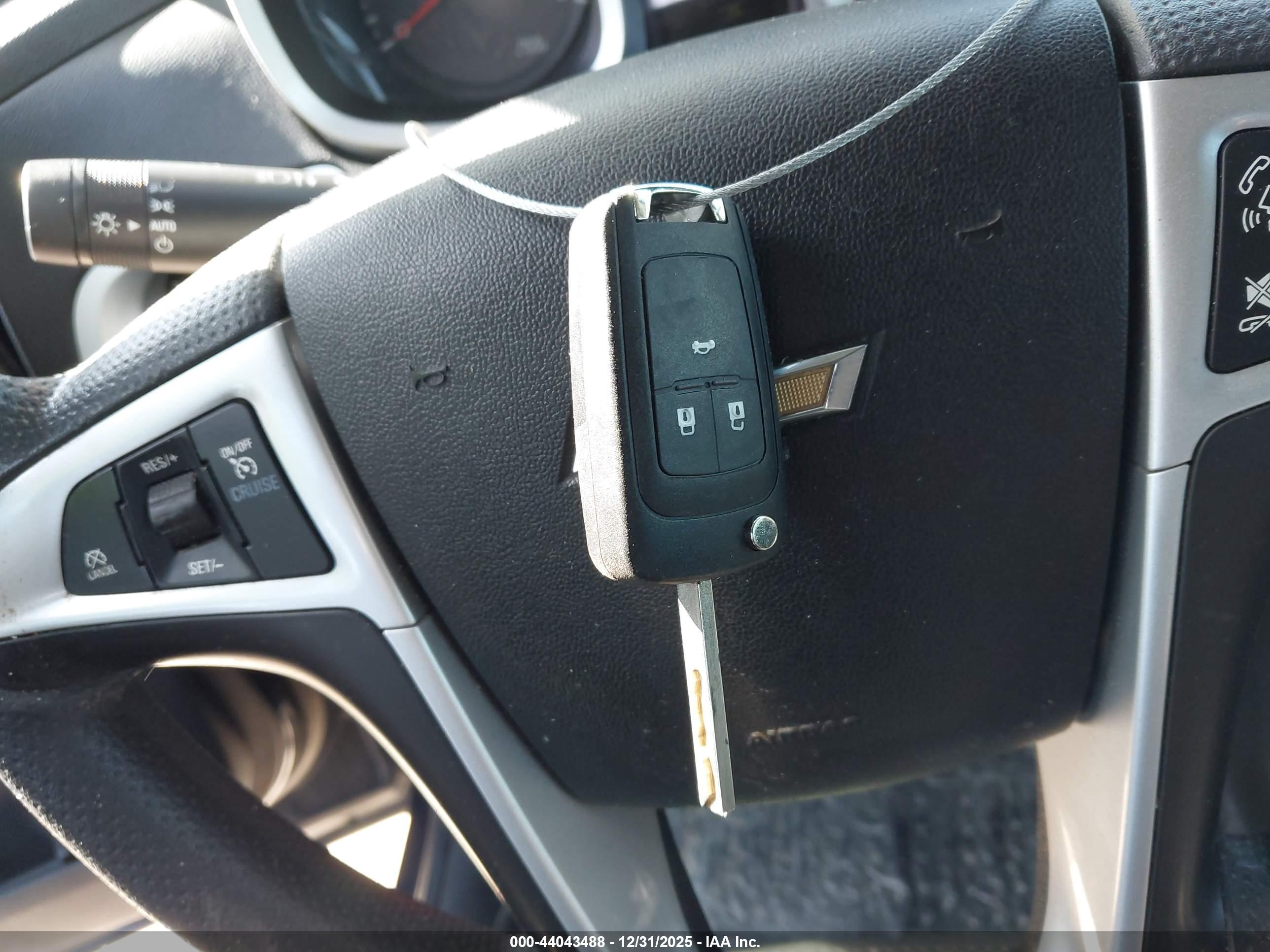 CHEVROLET EQUINOX image 11
