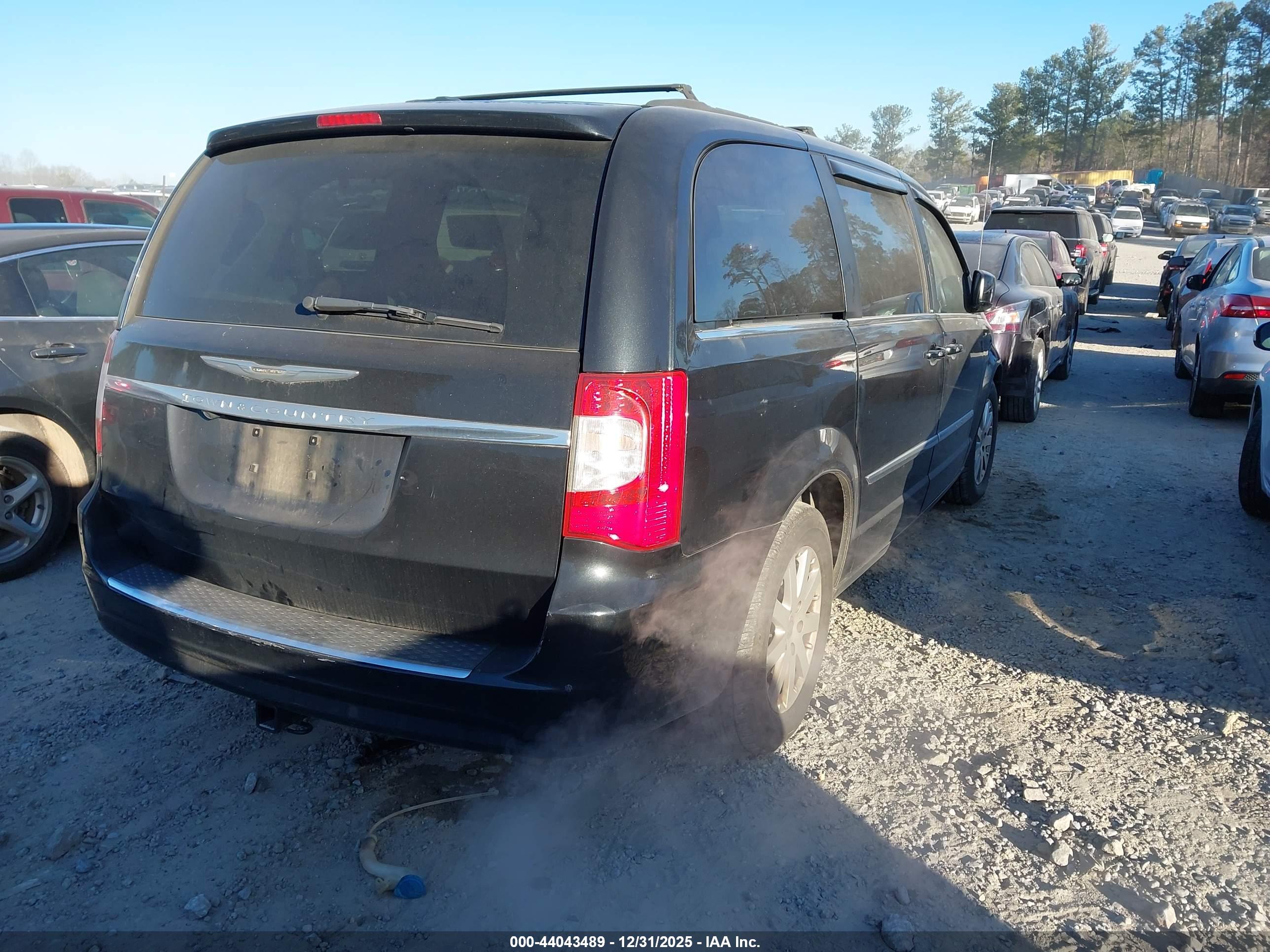CHRYSLER TOWN image 4