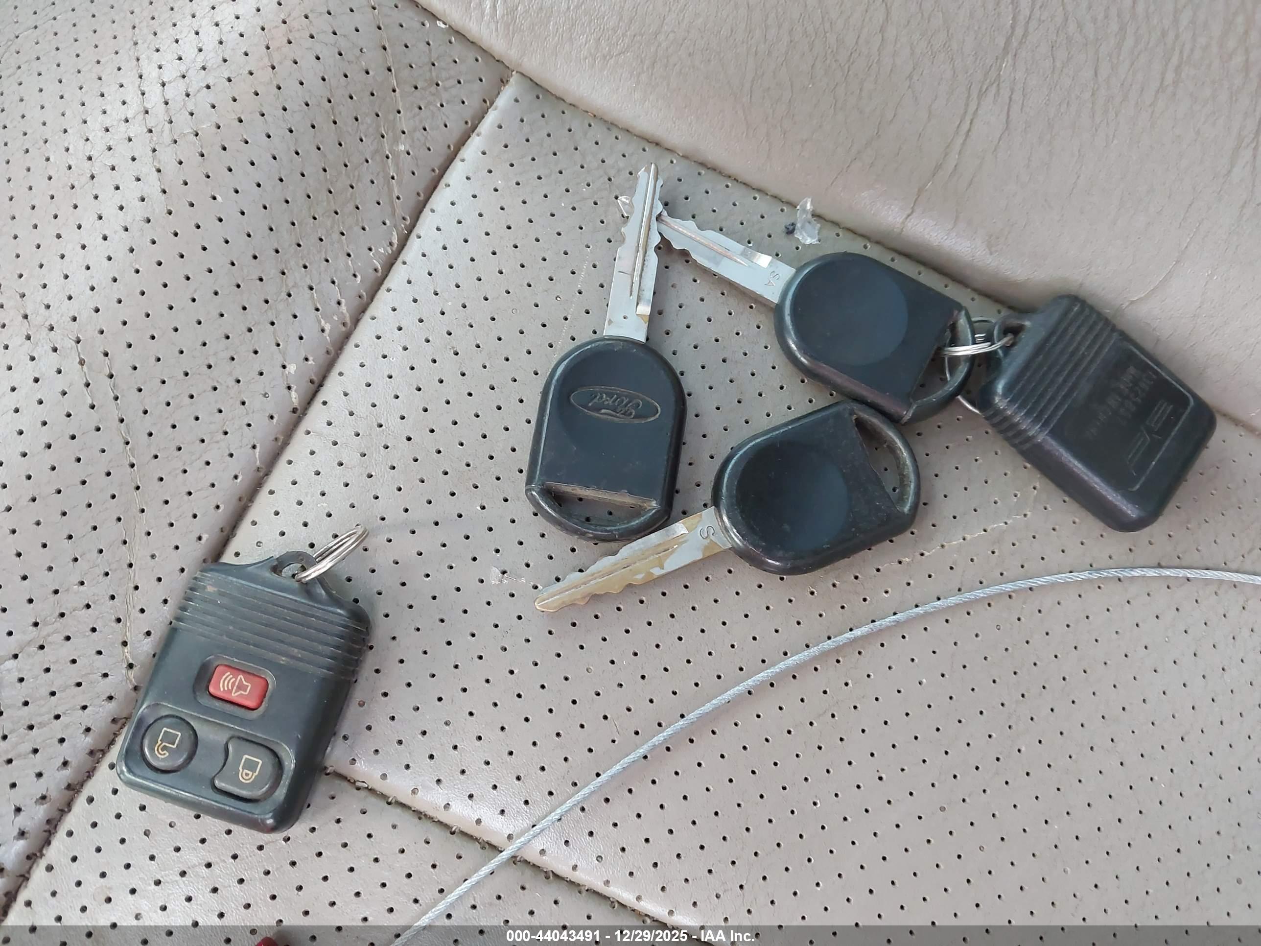 FORD F-150 image 11