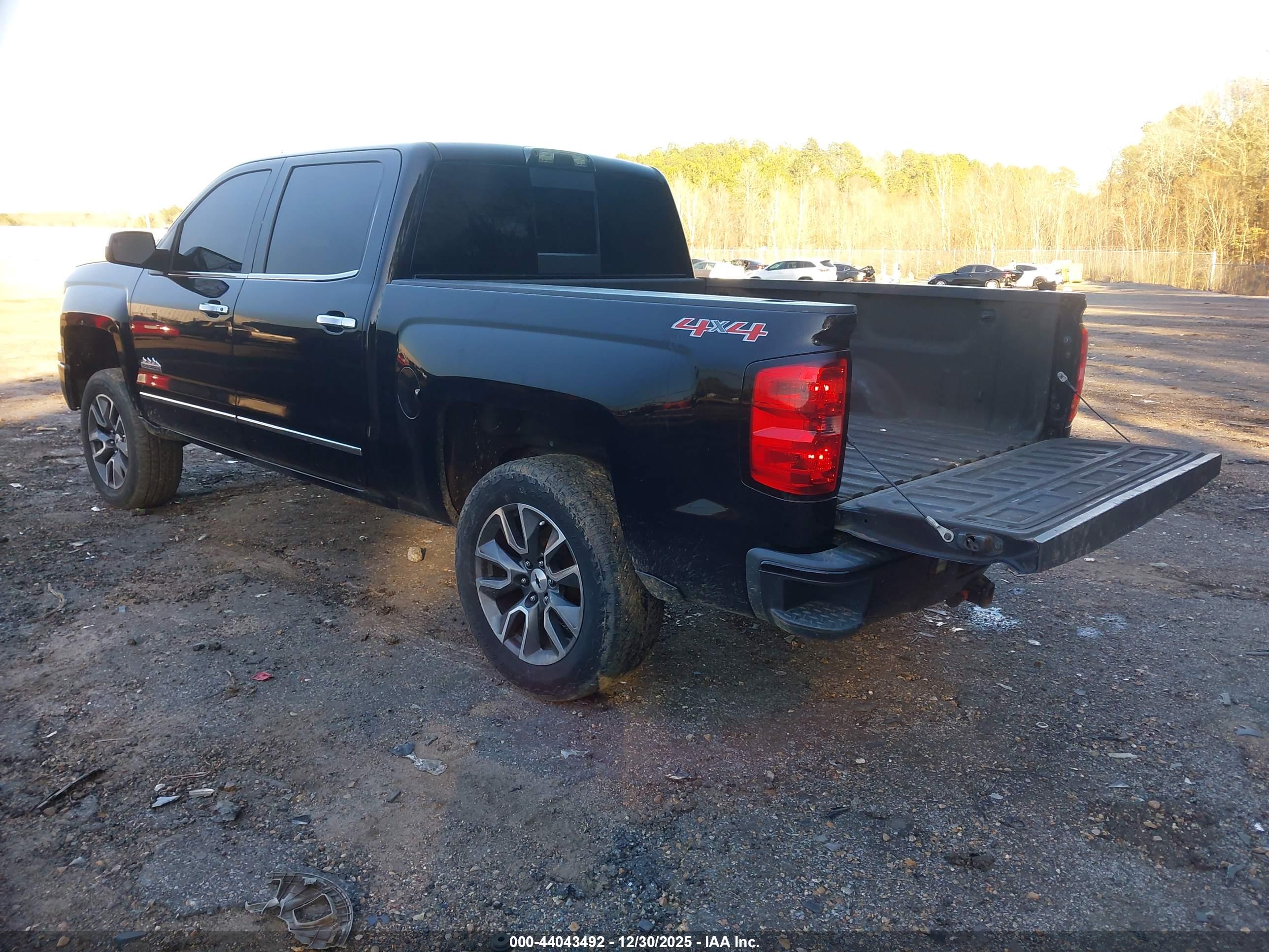 CHEVROLET SILVERADO image 3