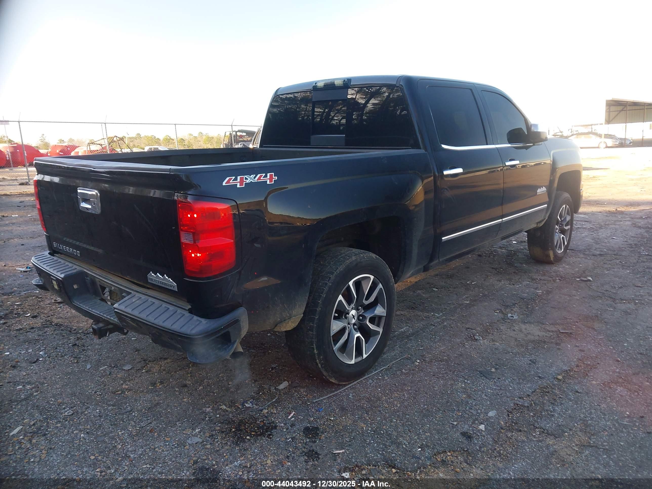 CHEVROLET SILVERADO image 4