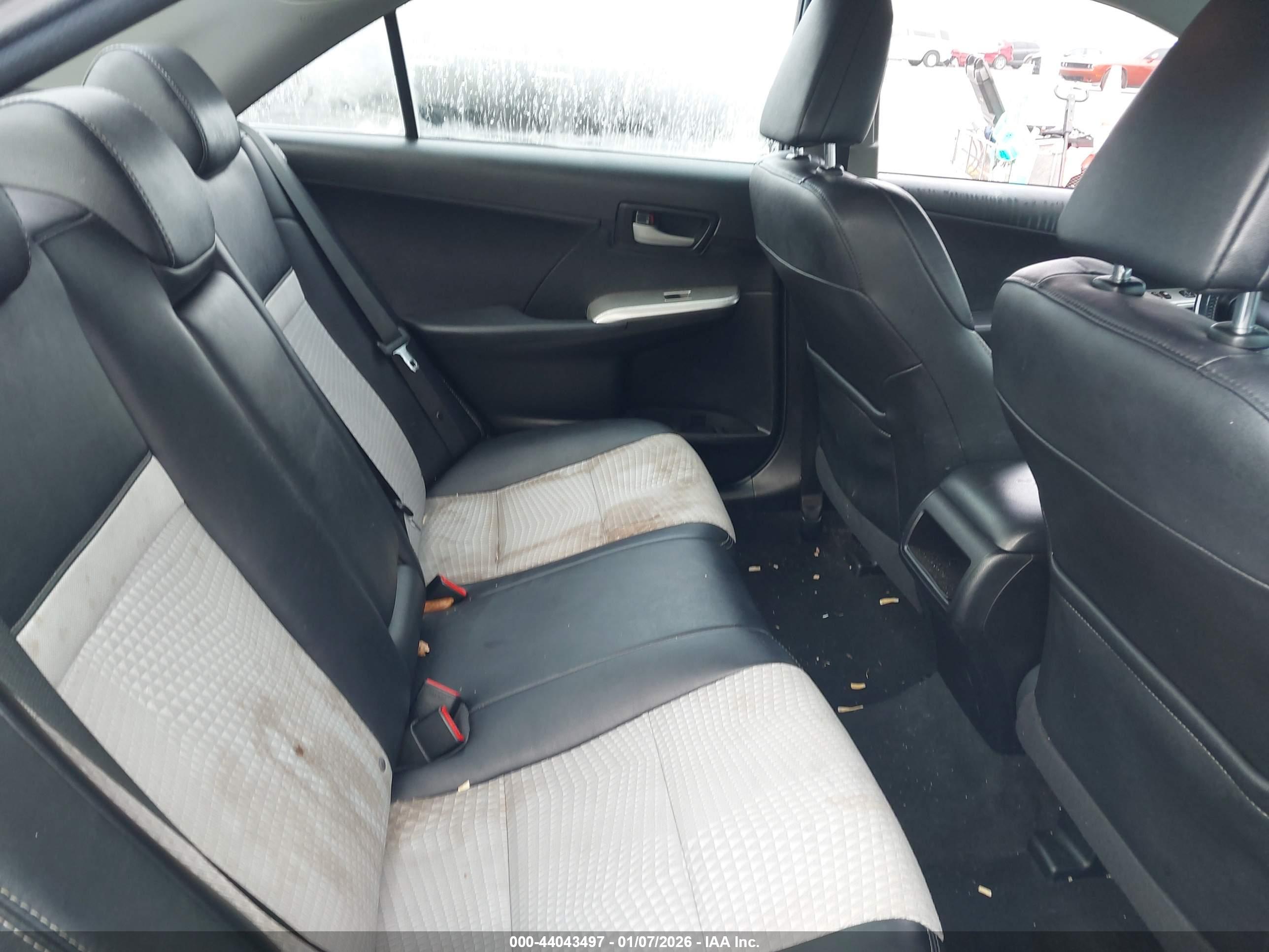 TOYOTA CAMRY image 8