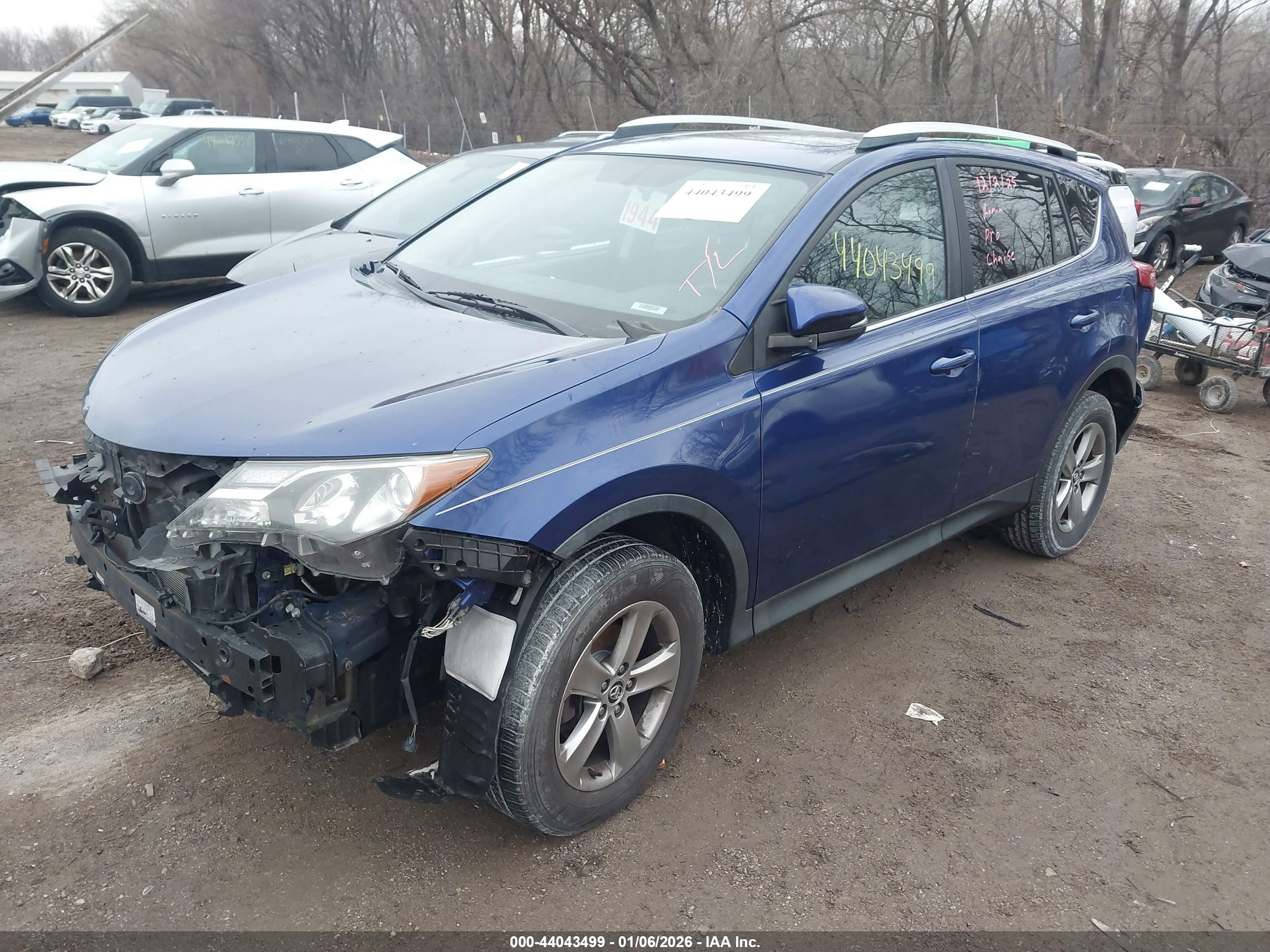 TOYOTA RAV4 image 2