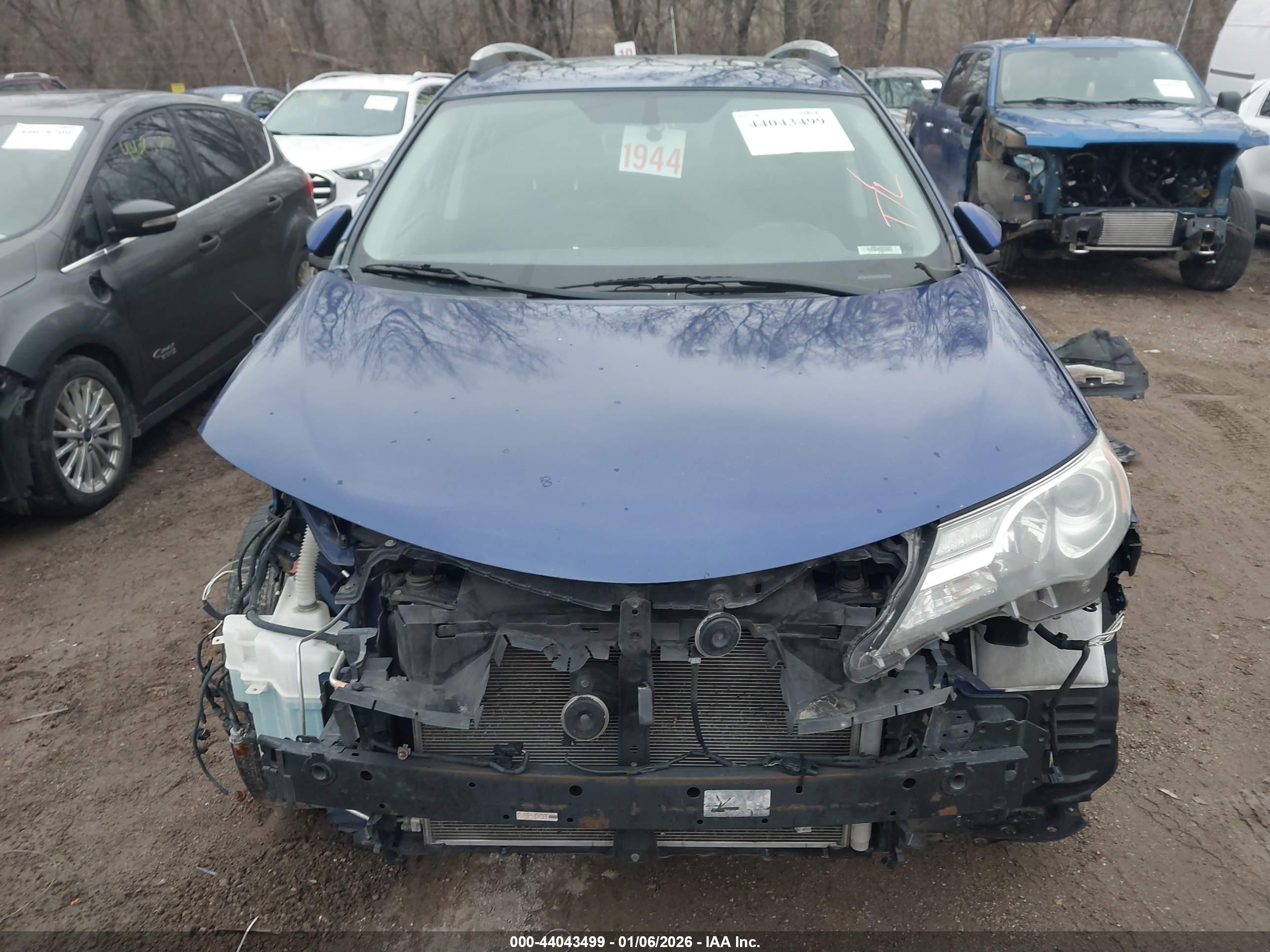 TOYOTA RAV4 image 6
