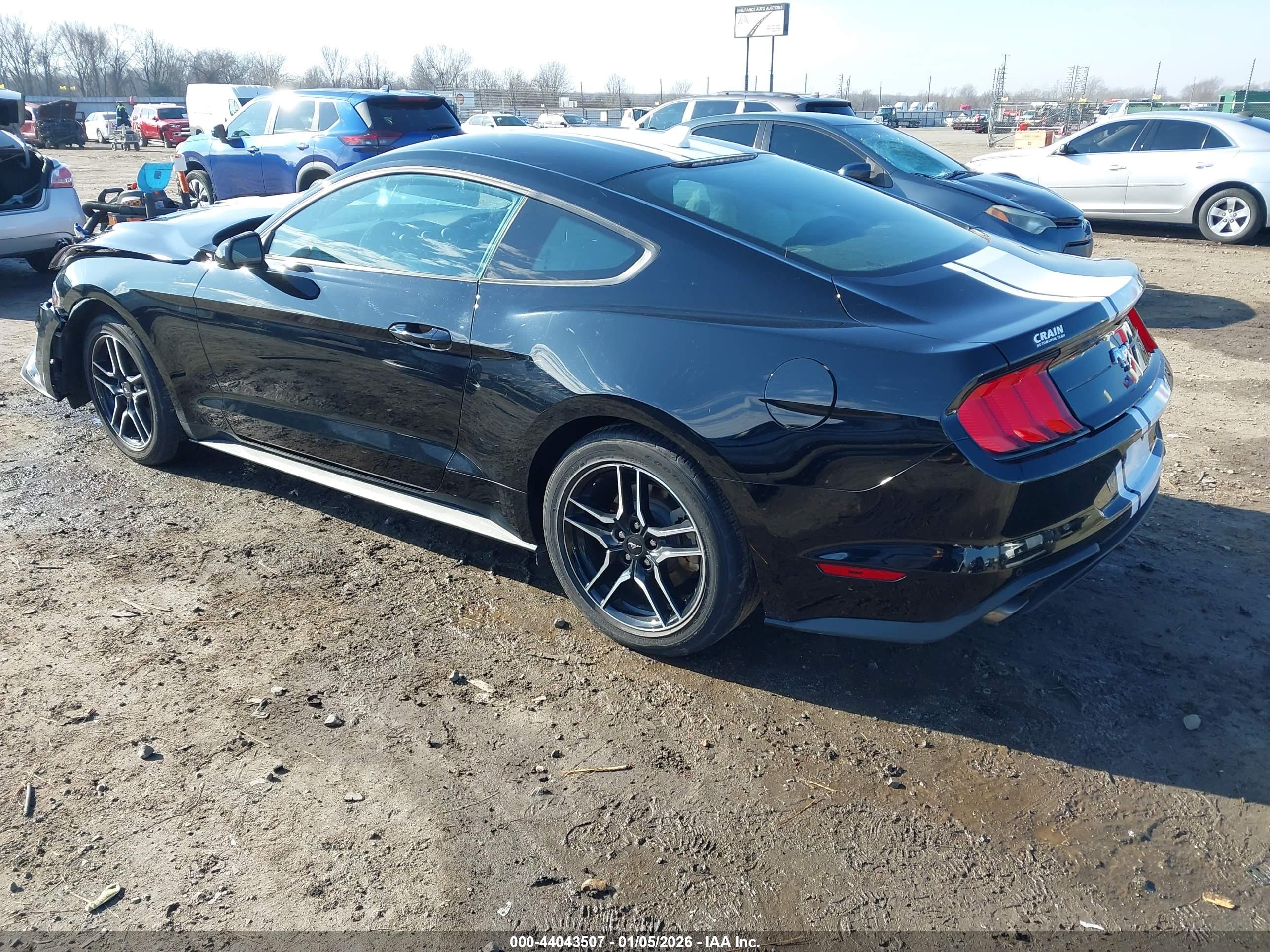 FORD MUSTANG image 3