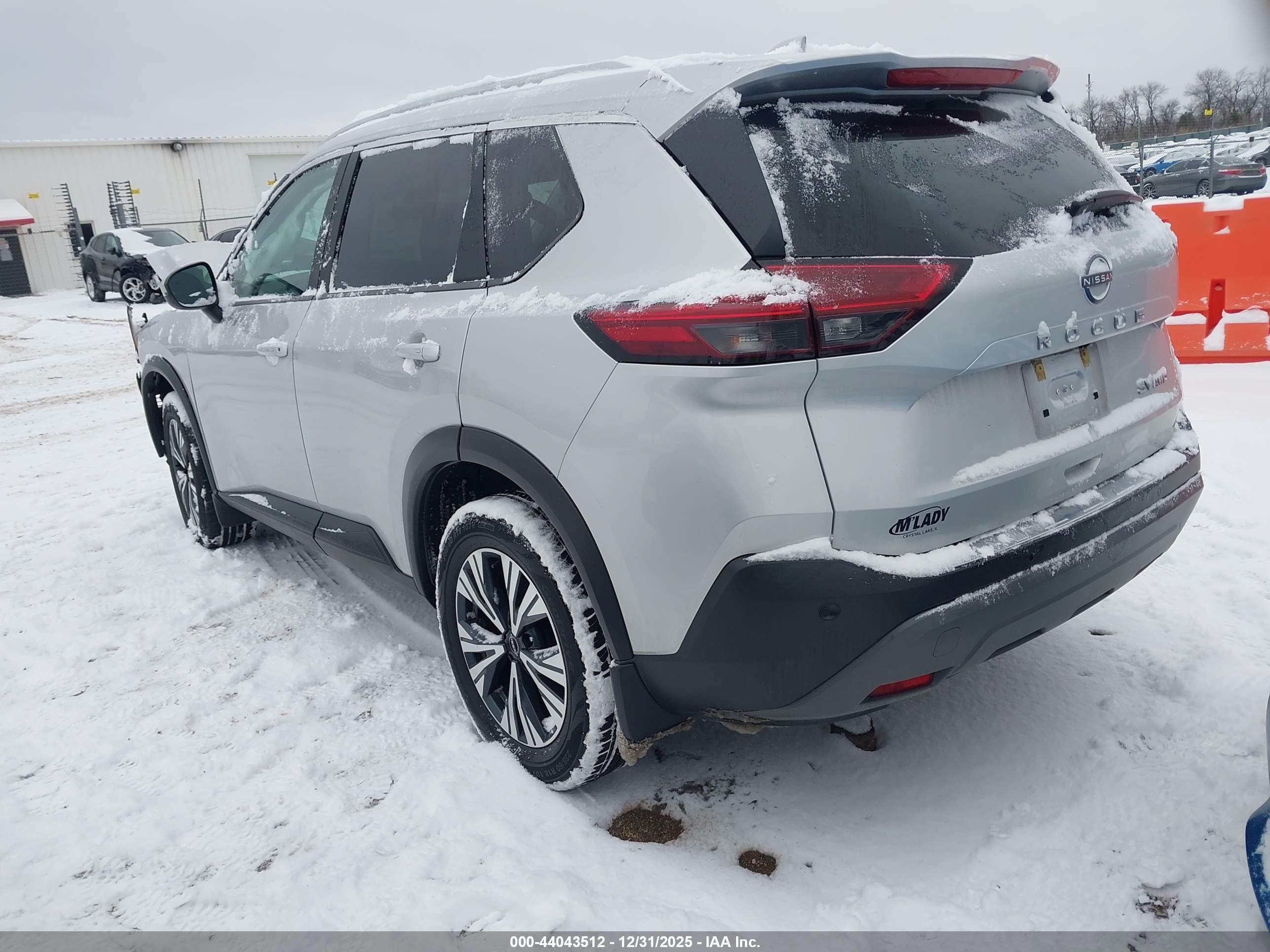 NISSAN ROGUE image 3