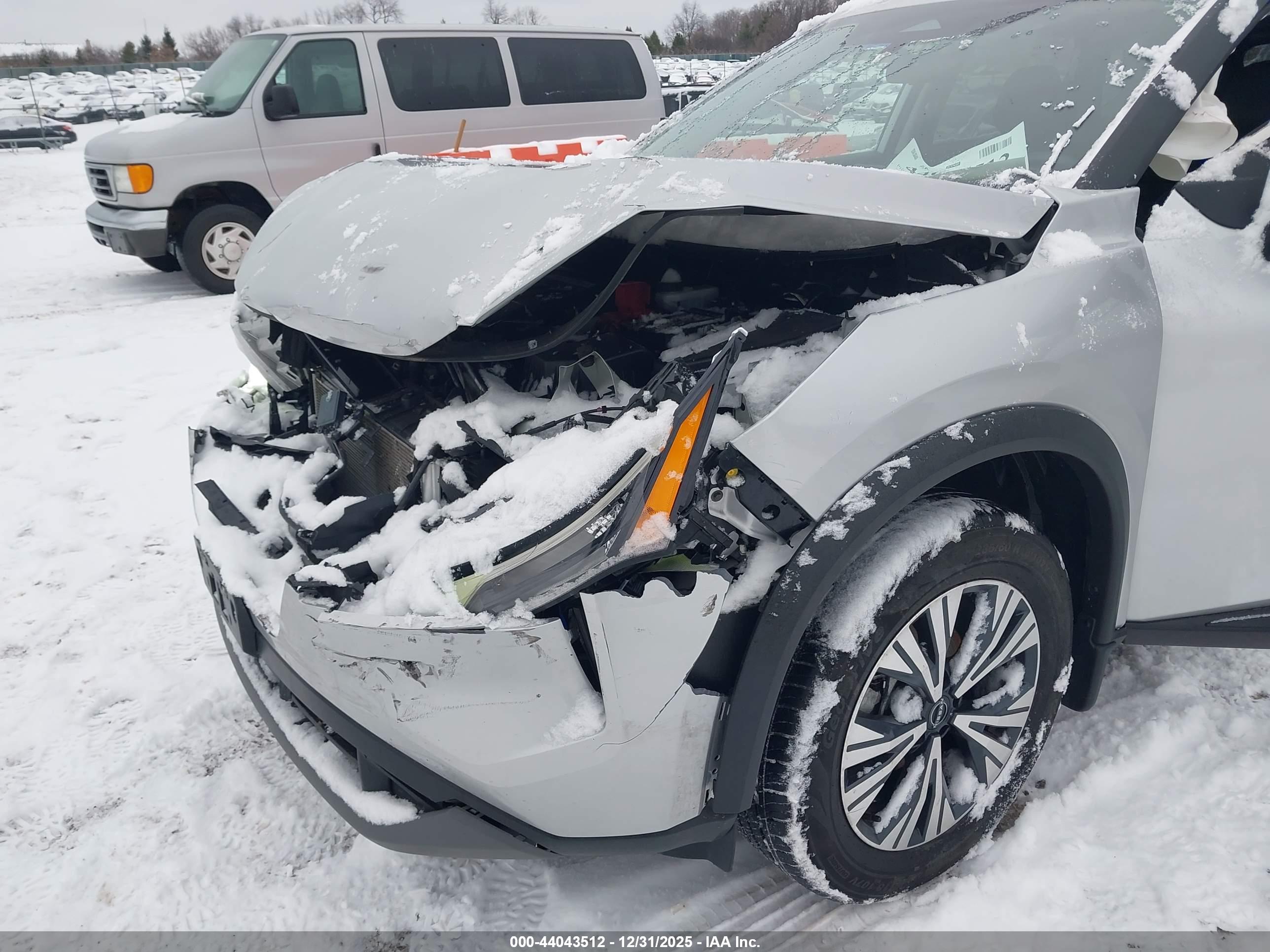 NISSAN ROGUE image 6