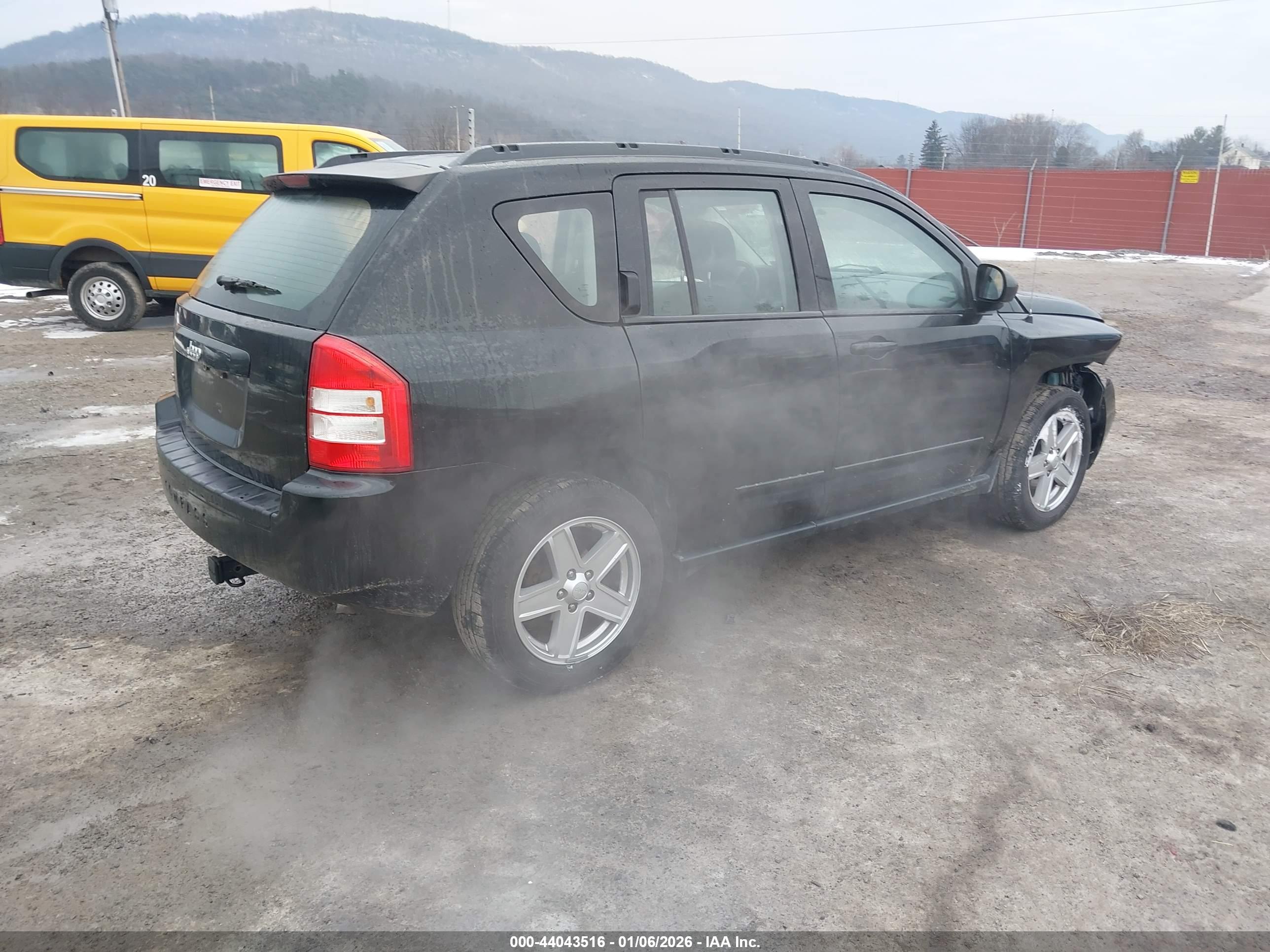 JEEP COMPASS image 4