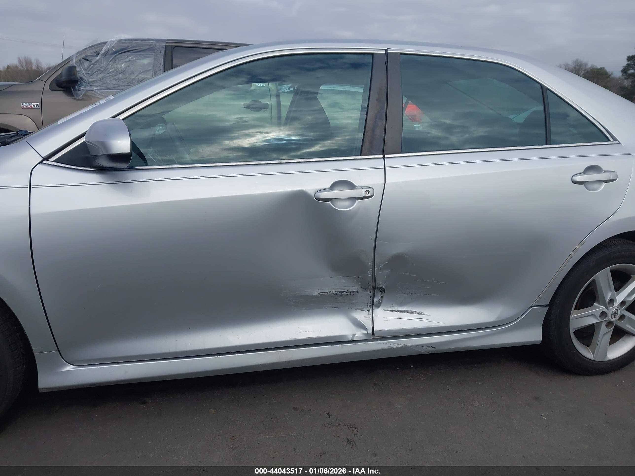 TOYOTA CAMRY image 6