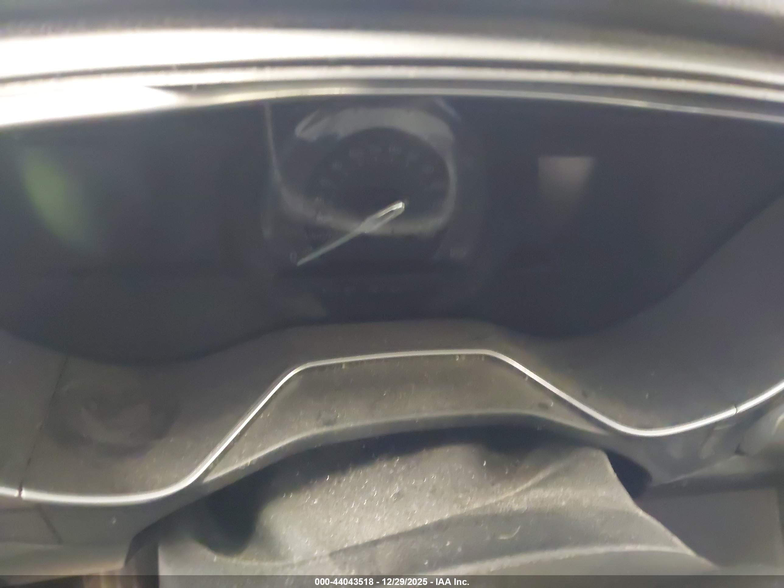 FORD FUSION image 7