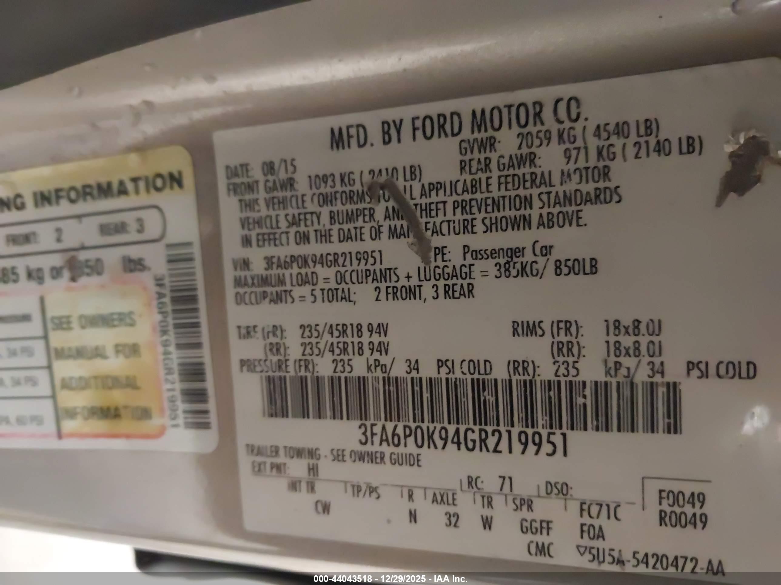 FORD FUSION image 9