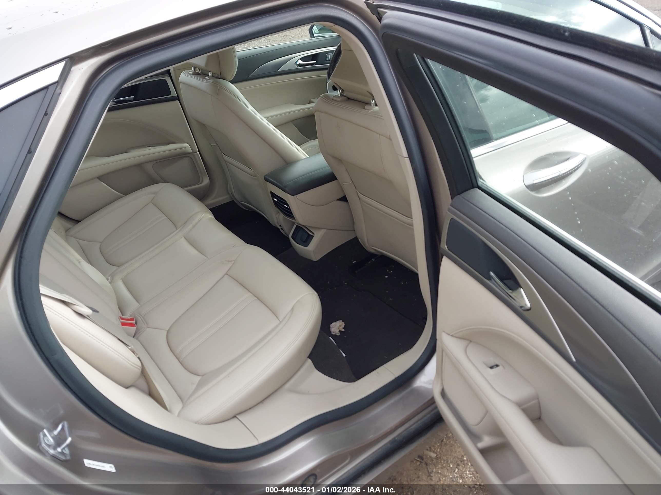 LINCOLN MKZ image 8