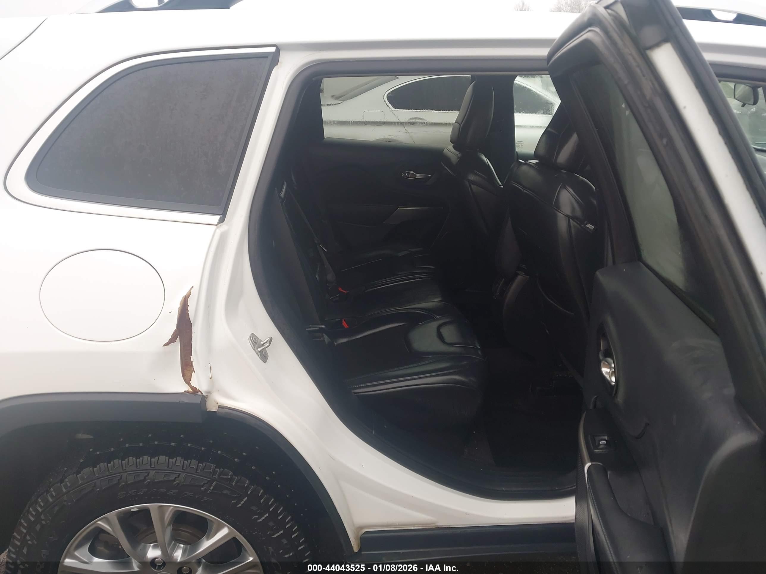 JEEP CHEROKEE image 8