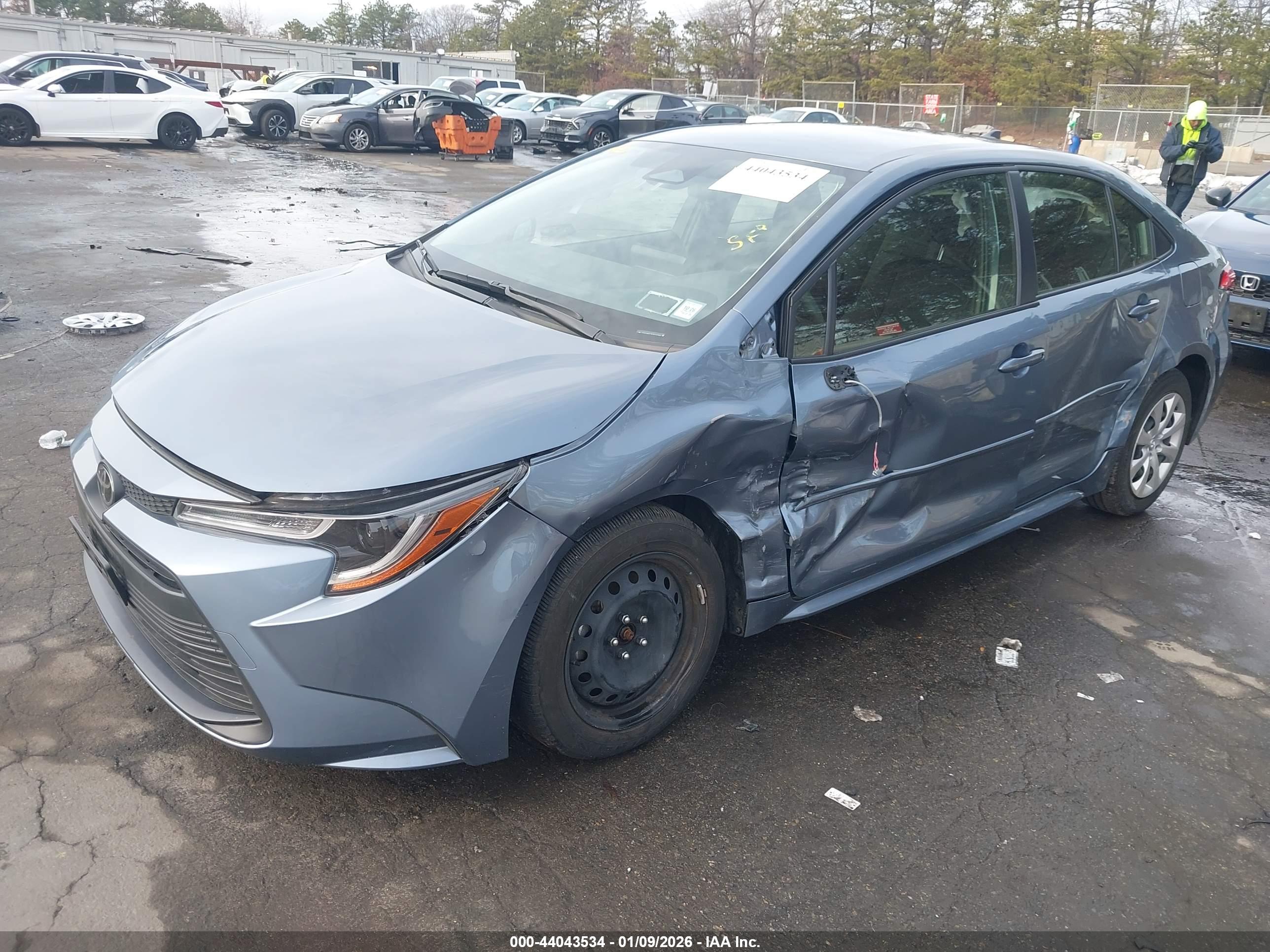 TOYOTA COROLLA image 2
