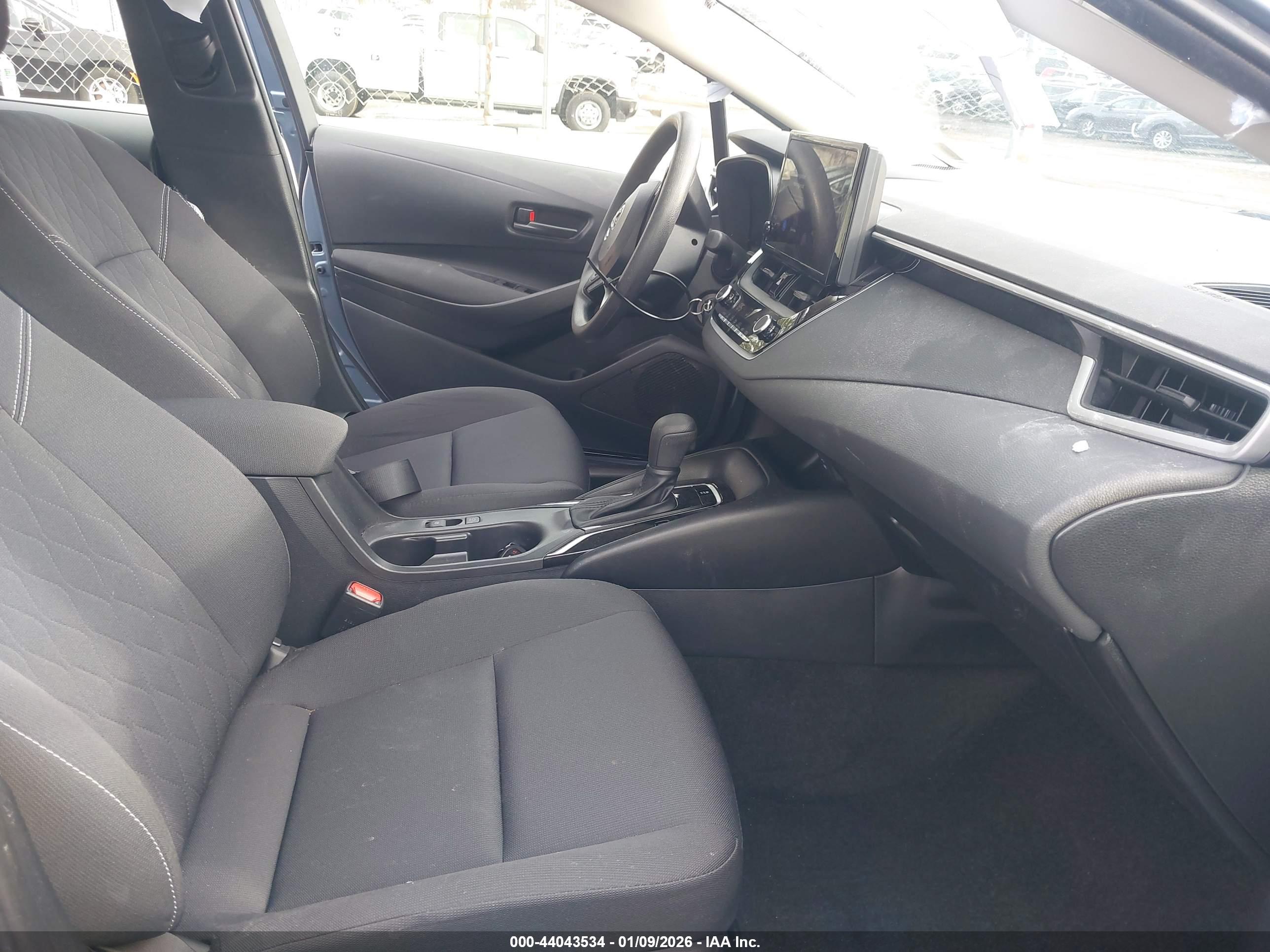 TOYOTA COROLLA image 5