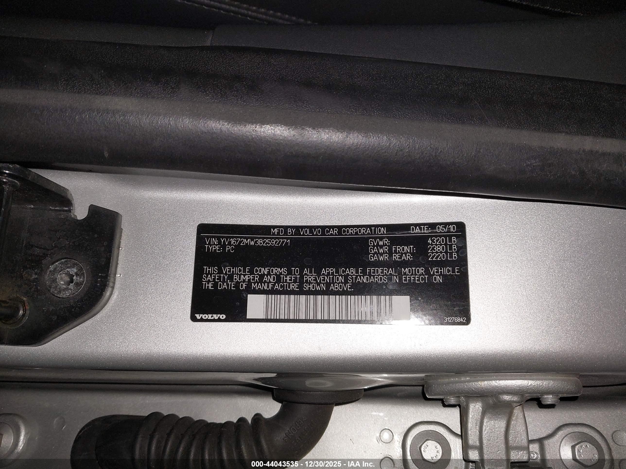 VOLVO V50 image 9